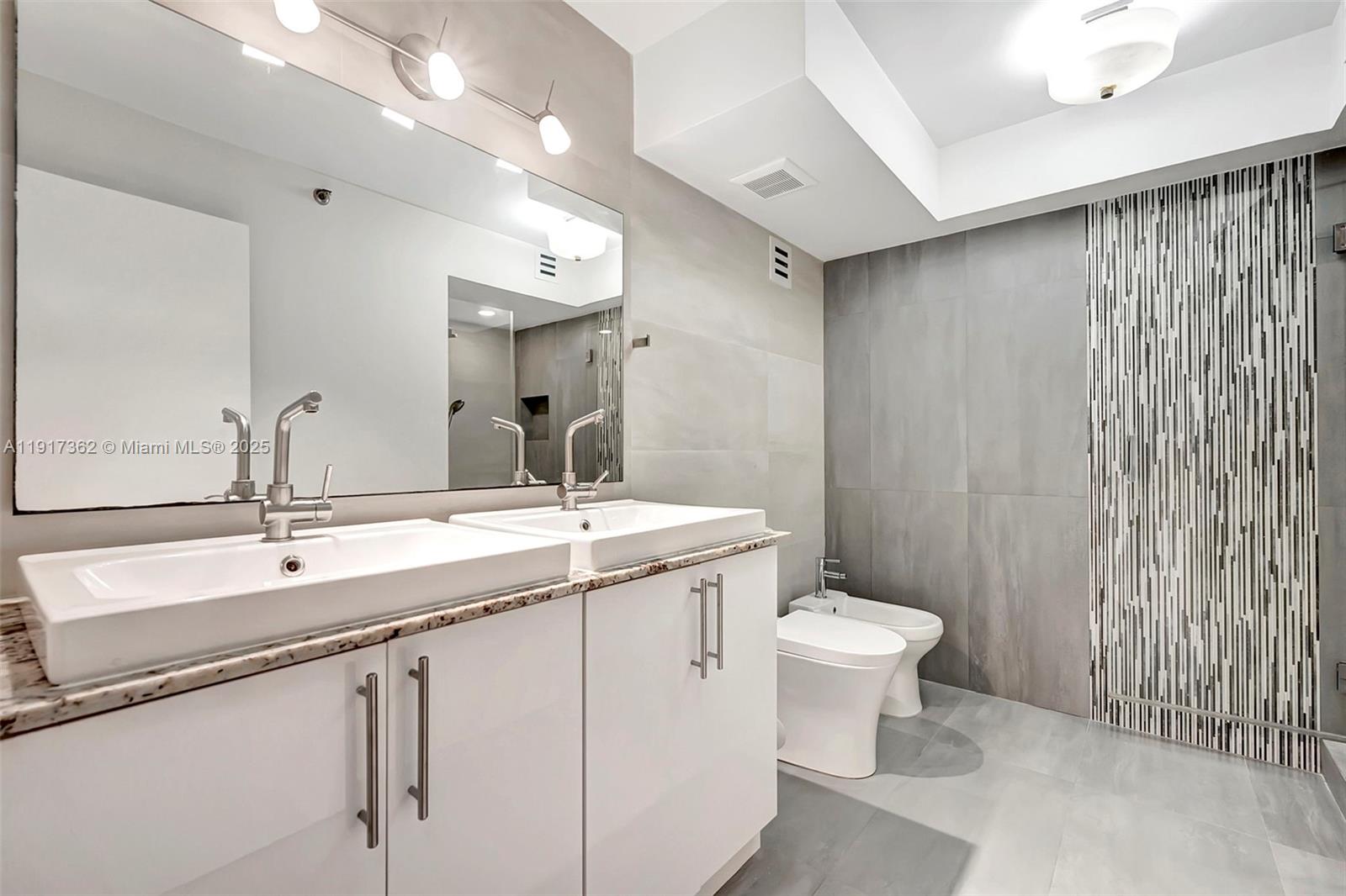 170 Ocean Ln Dr #610 Key Biscayne, FL 33149