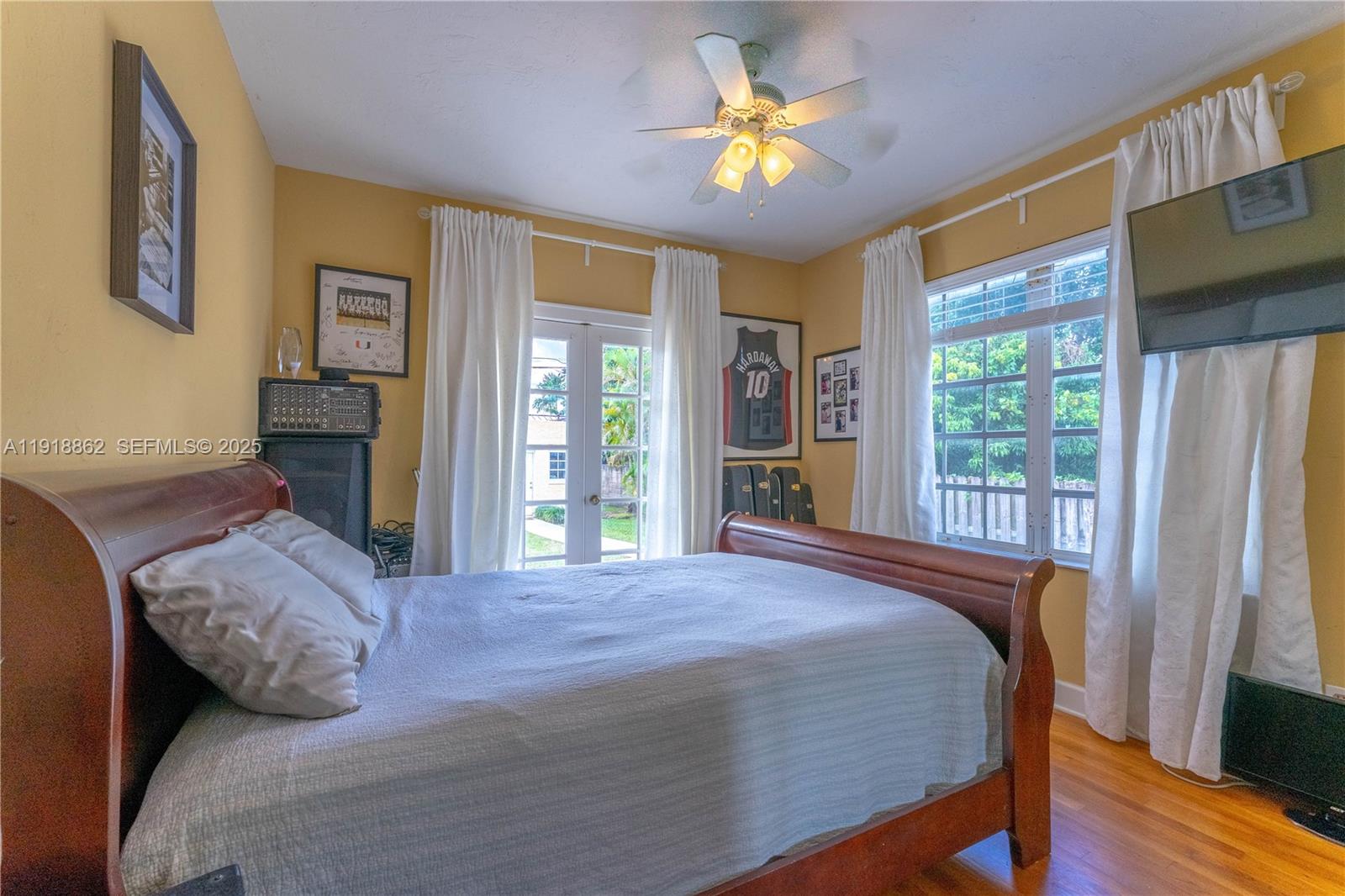 4250 SW 10th St Miami, FL 33134