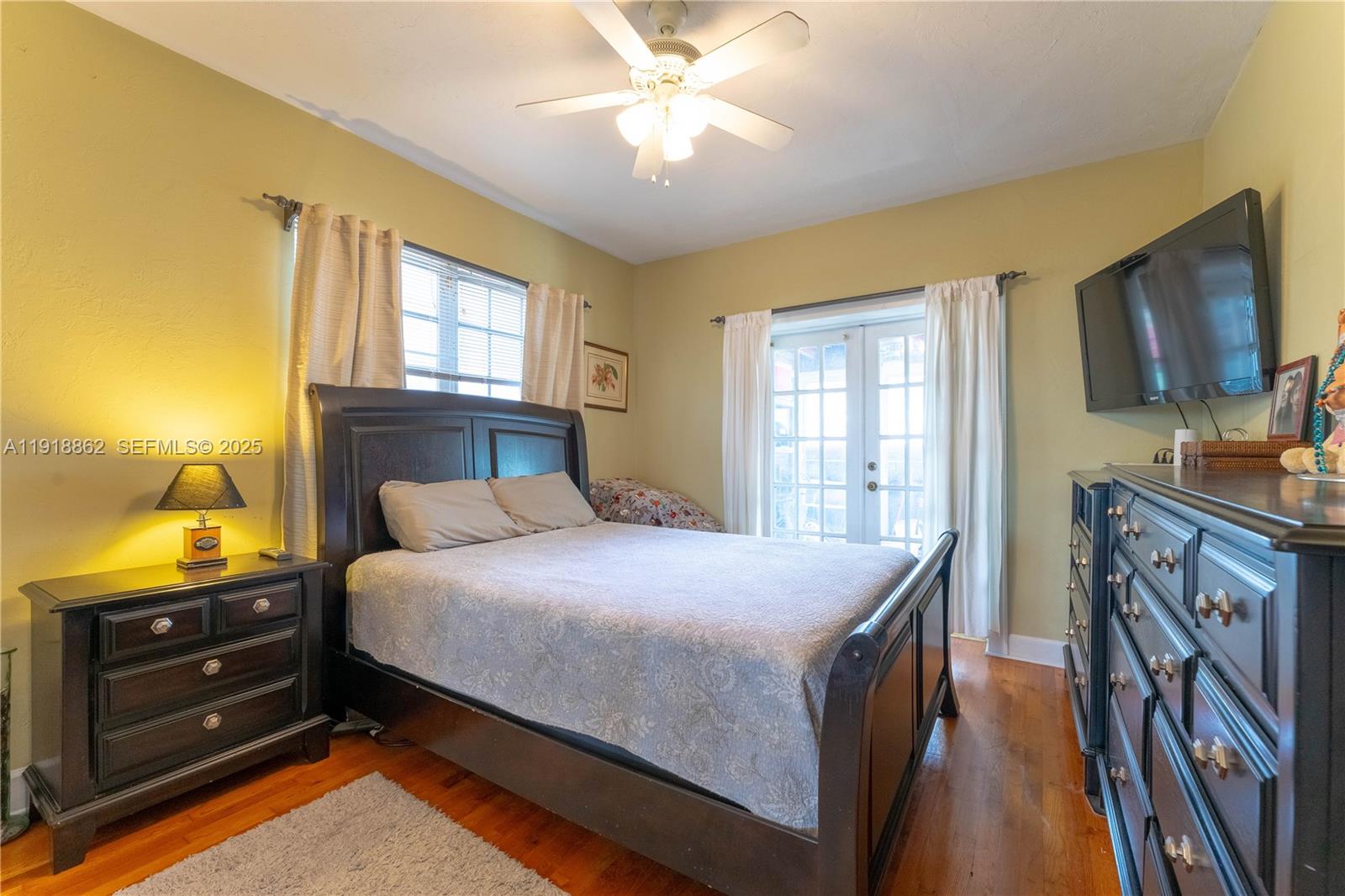 4250 SW 10th St Miami, FL 33134