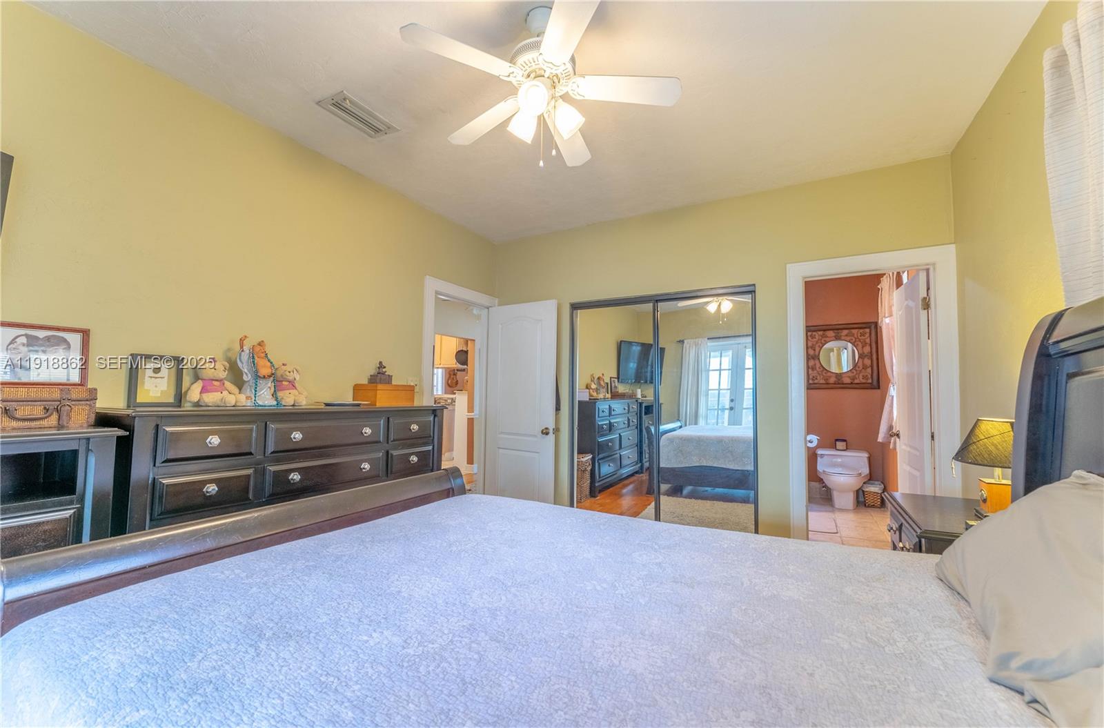 4250 SW 10th St Miami, FL 33134