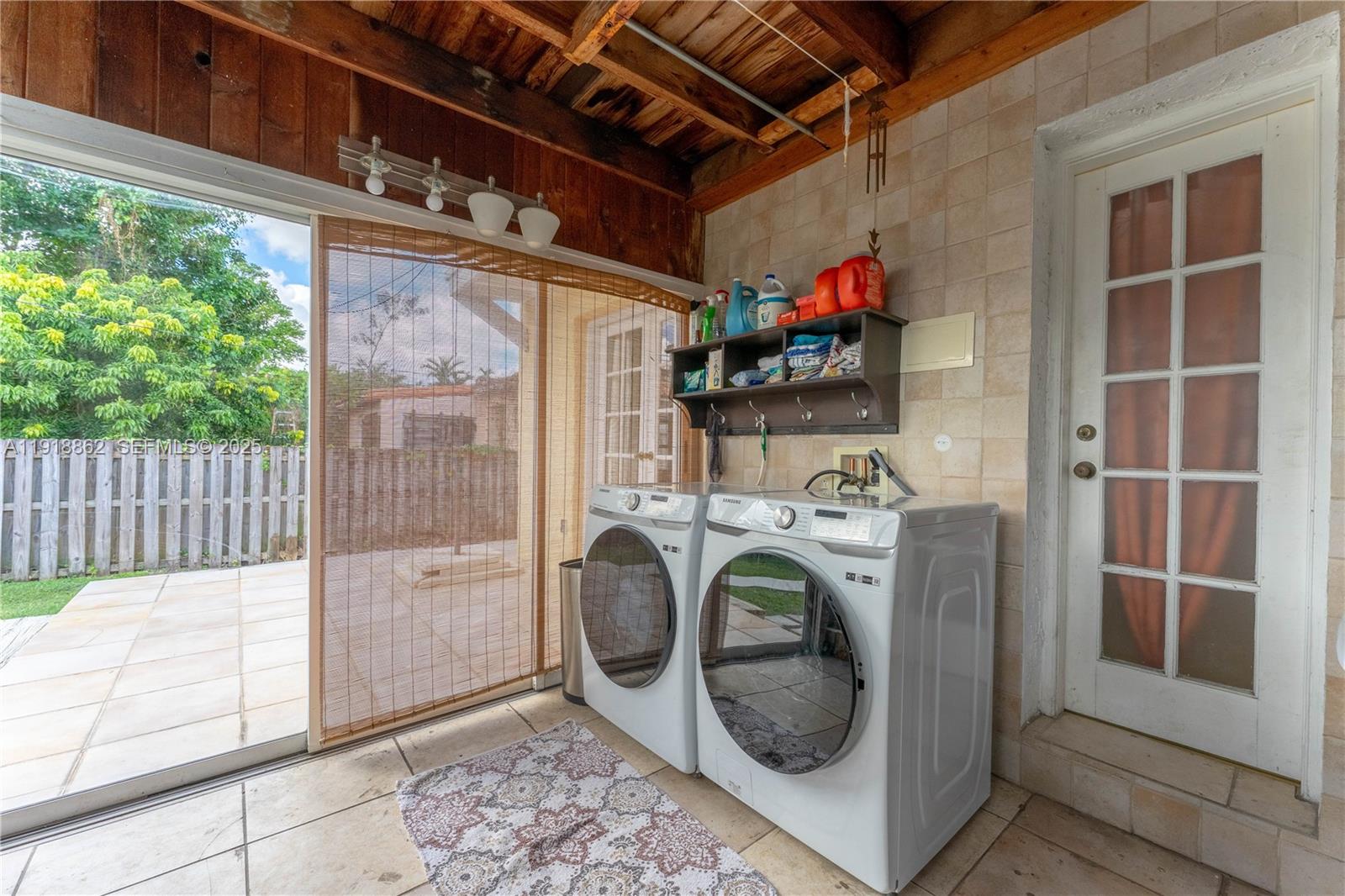 4250 SW 10th St Miami, FL 33134