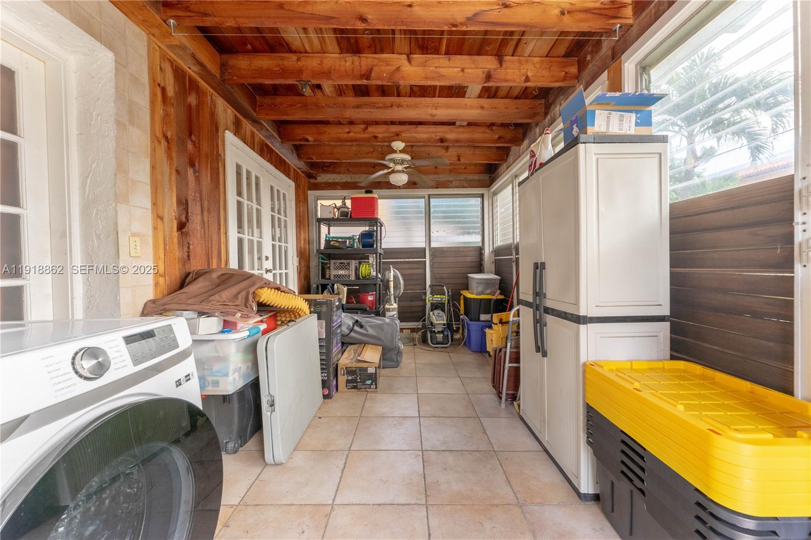 4250 SW 10th St Miami, FL 33134