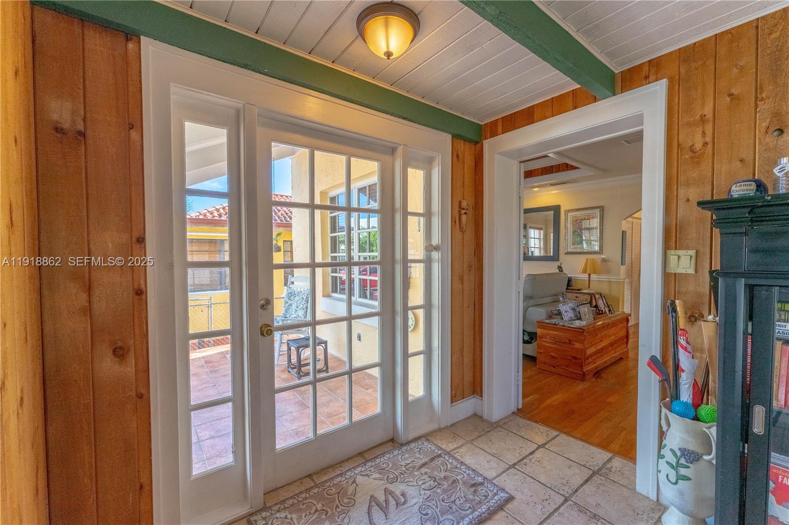 4250 SW 10th St Miami, FL 33134