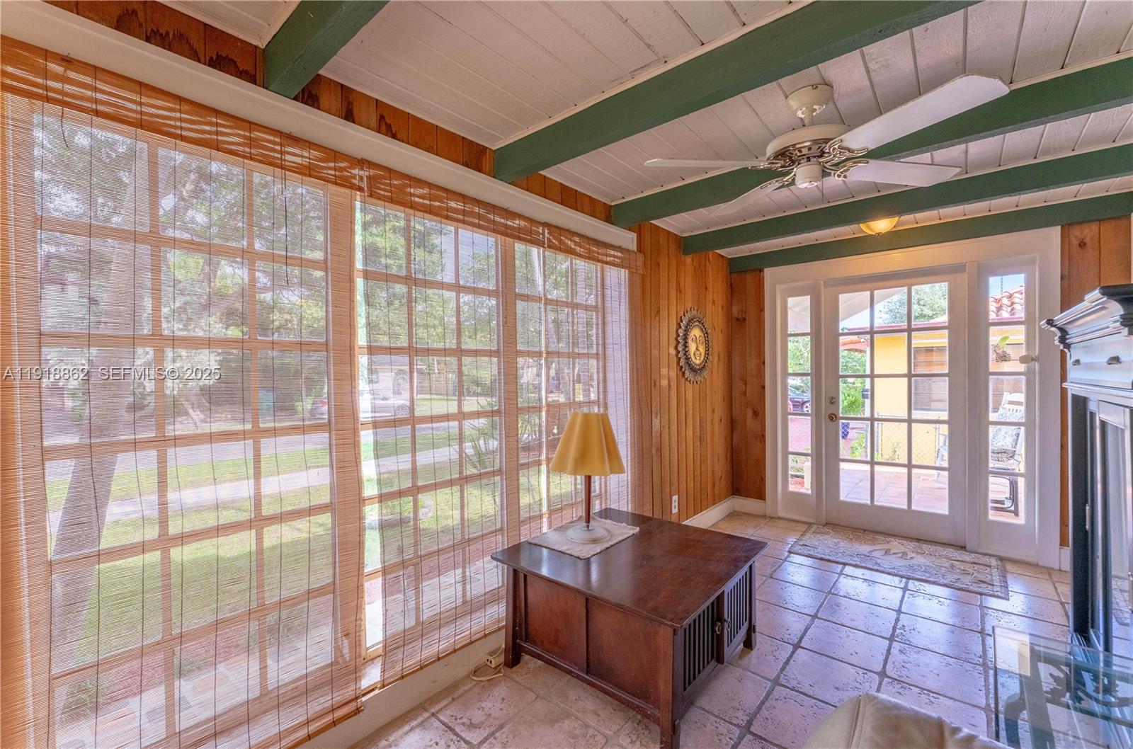 4250 SW 10th St Miami, FL 33134