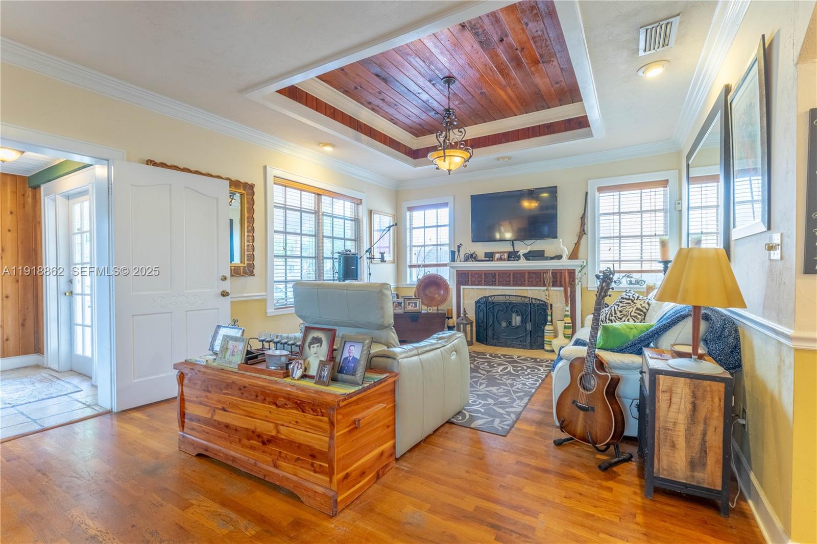 4250 SW 10th St Miami, FL 33134