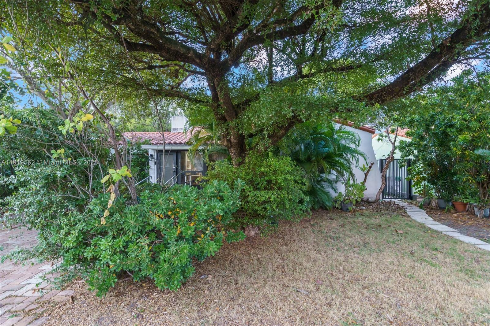 3600 SW 1st Ave Miami, FL 33145