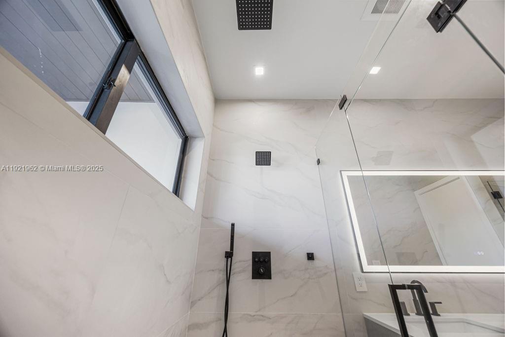 1222 NE 13th Ave Fort Lauderdale, FL 33304