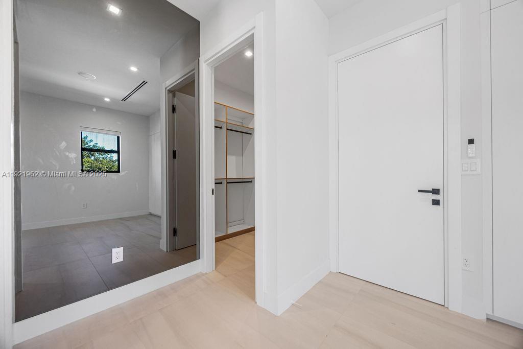 1222 NE 13th Ave Fort Lauderdale, FL 33304