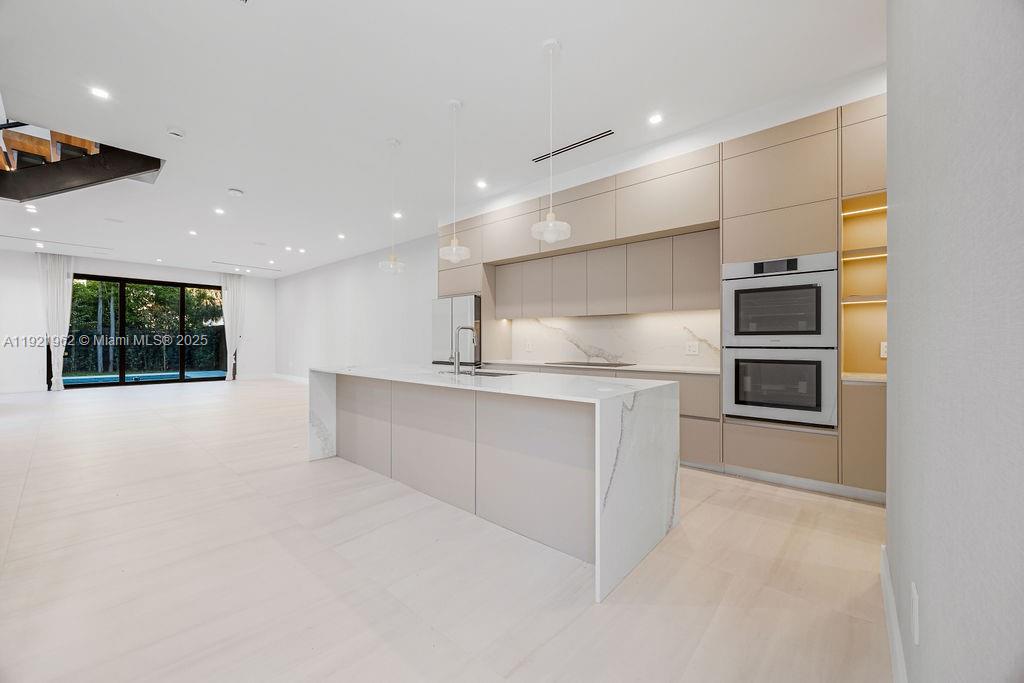 1222 NE 13th Ave Fort Lauderdale, FL 33304