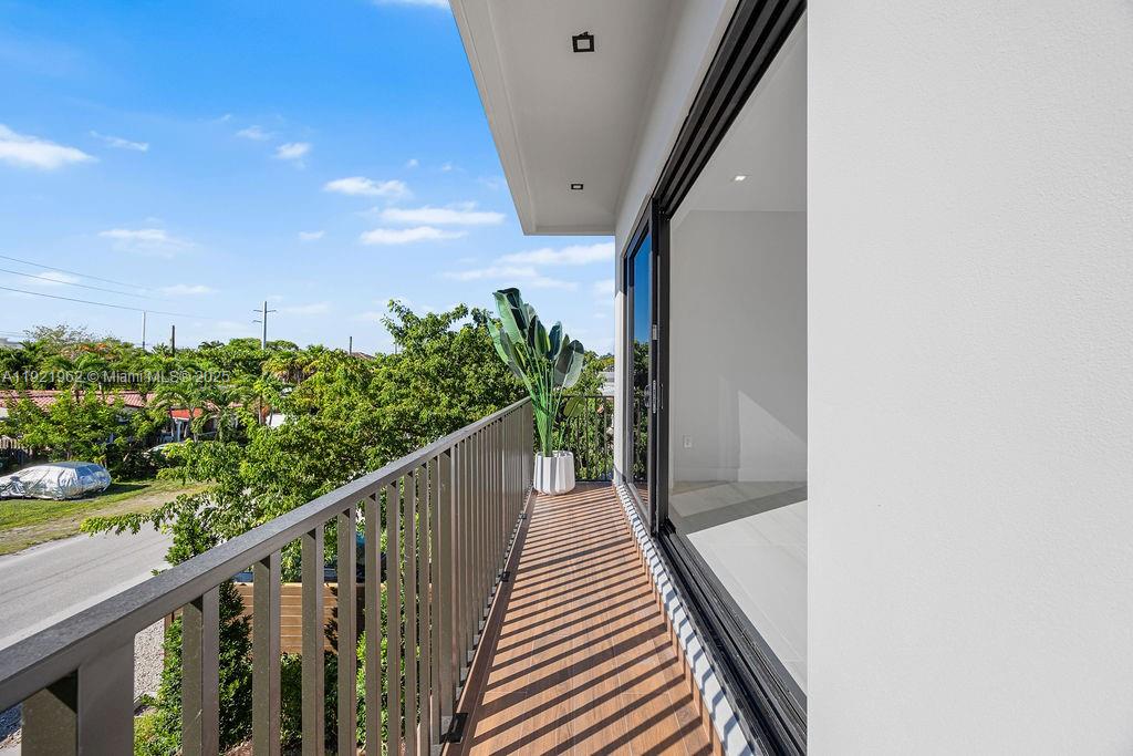 1222 NE 13th Ave Fort Lauderdale, FL 33304