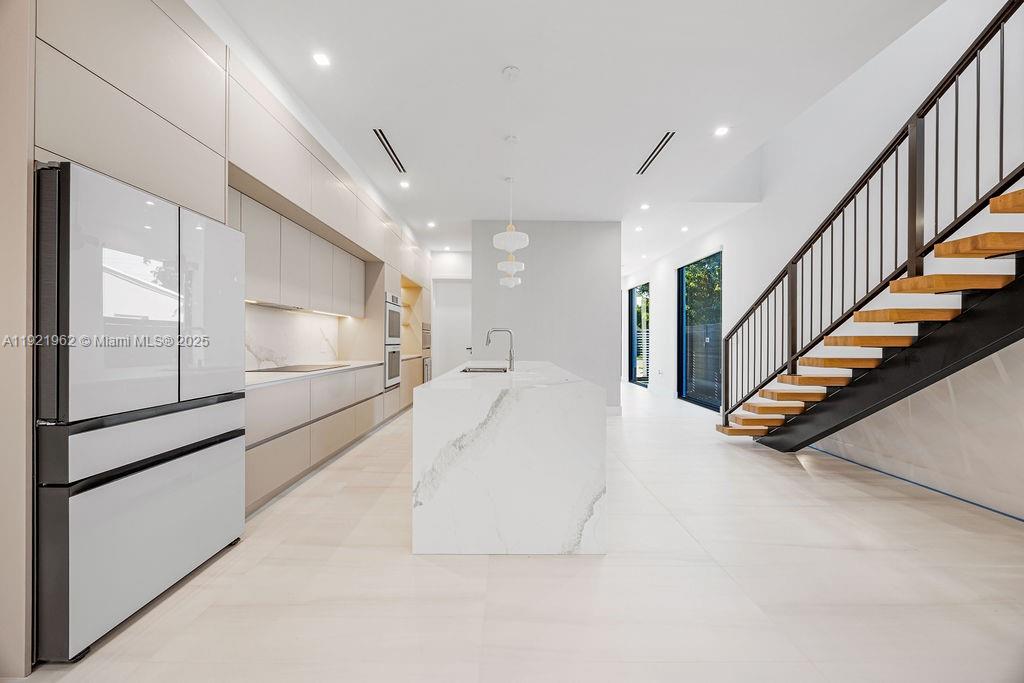 1222 NE 13th Ave Fort Lauderdale, FL 33304