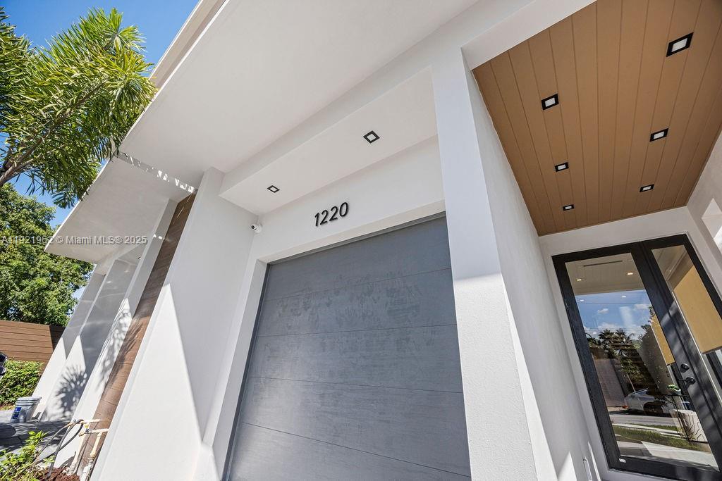 1222 NE 13th Ave Fort Lauderdale, FL 33304