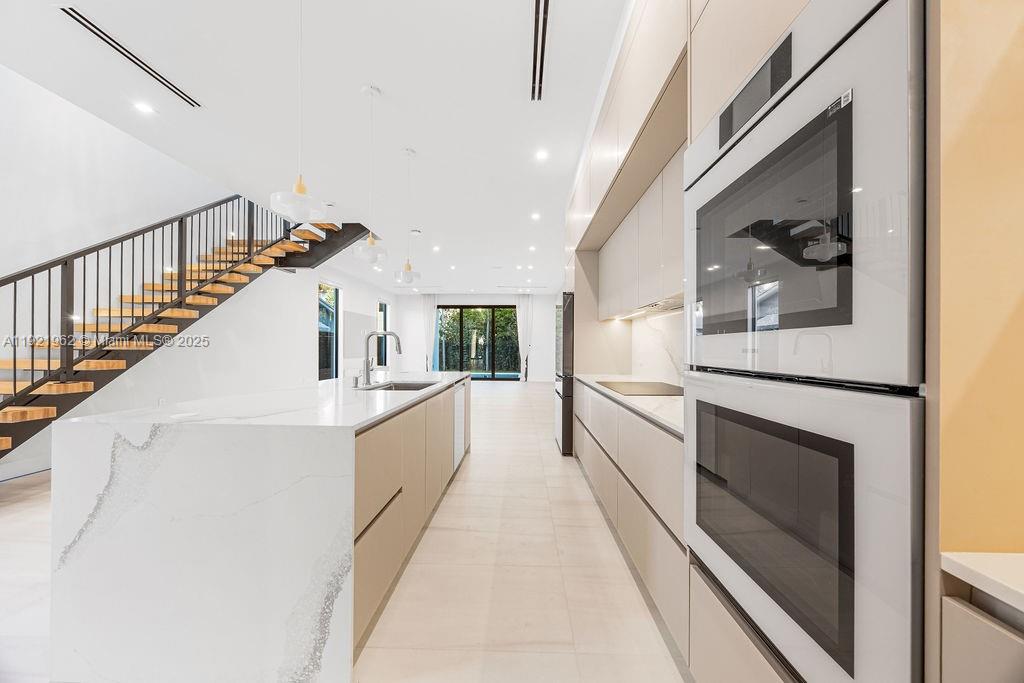 1222 NE 13th Ave Fort Lauderdale, FL 33304