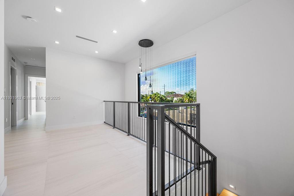 1222 NE 13th Ave Fort Lauderdale, FL 33304