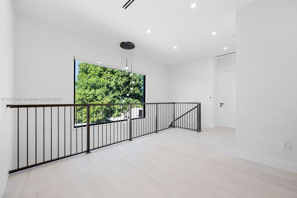 1222 NE 13th Ave Fort Lauderdale, FL 33304