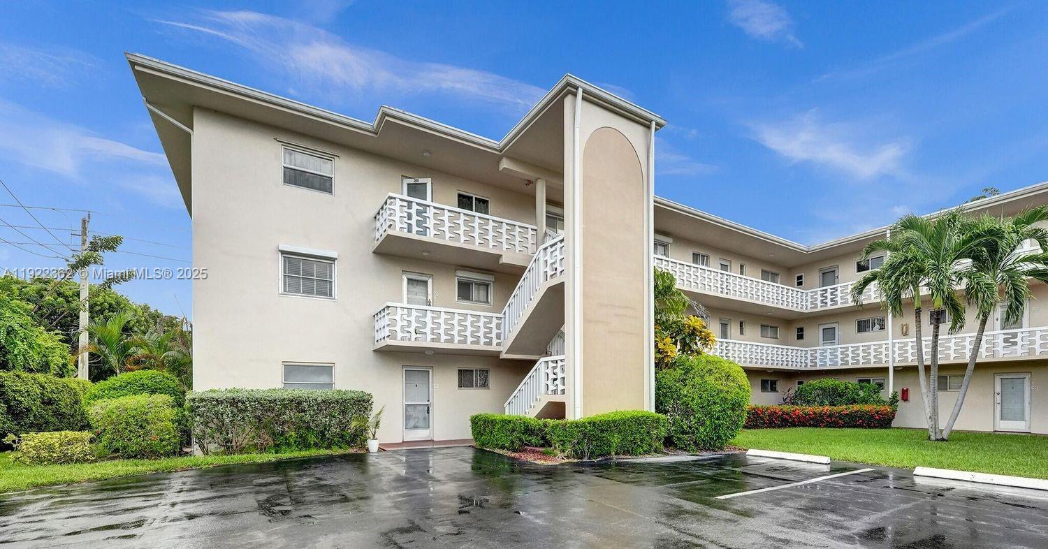 2770 S Garden Dr S #201 Lake Worth, FL 33461