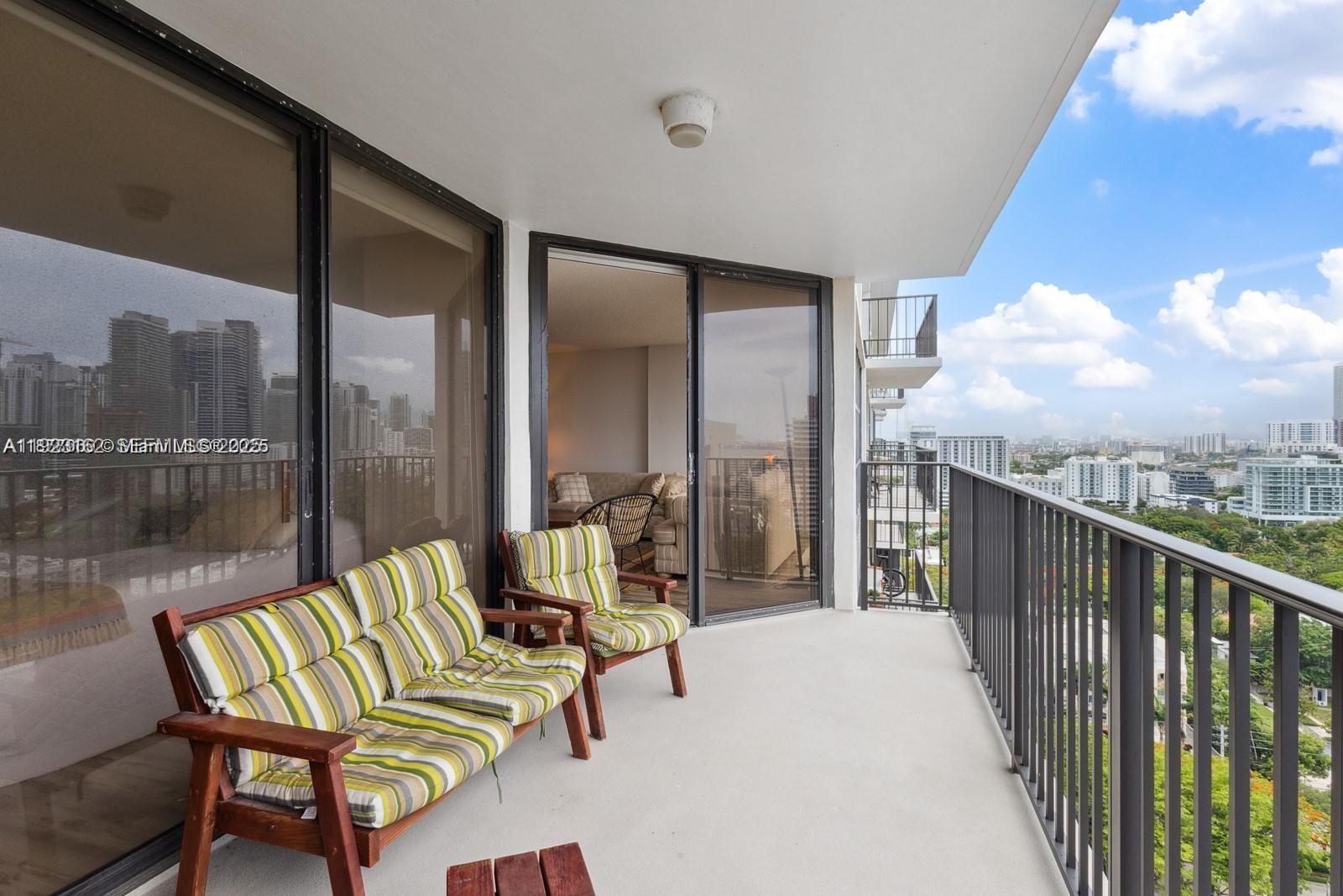 image Brickell Place10