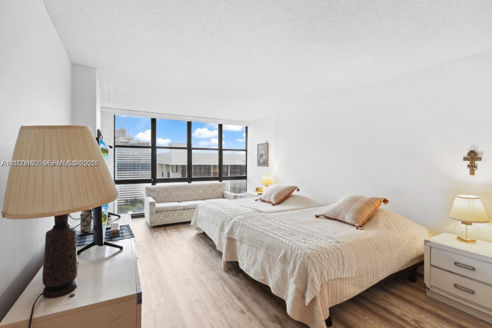 image Brickell Place16