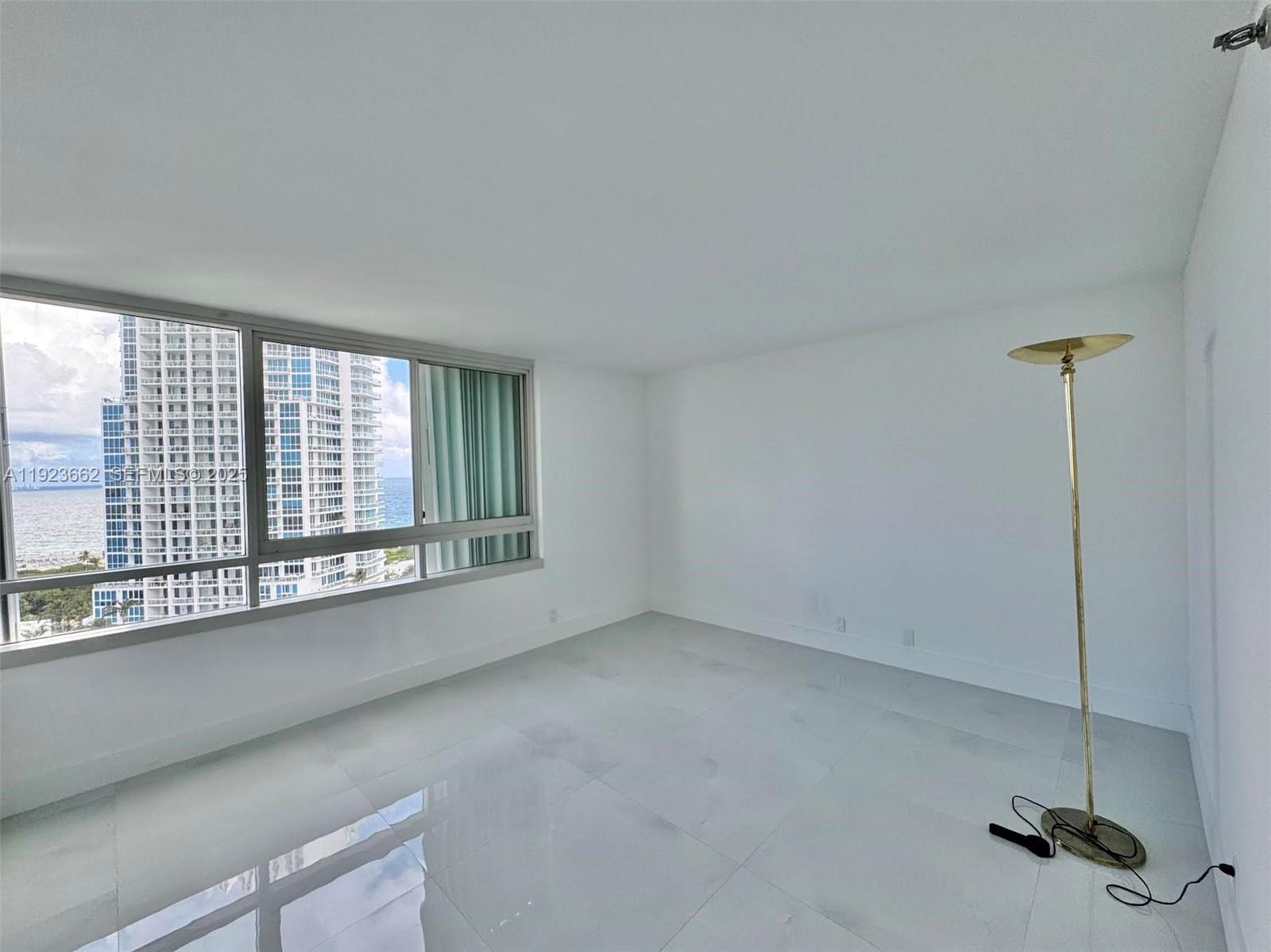 400 S Pointe Dr #1610 Miami Beach, FL 33139