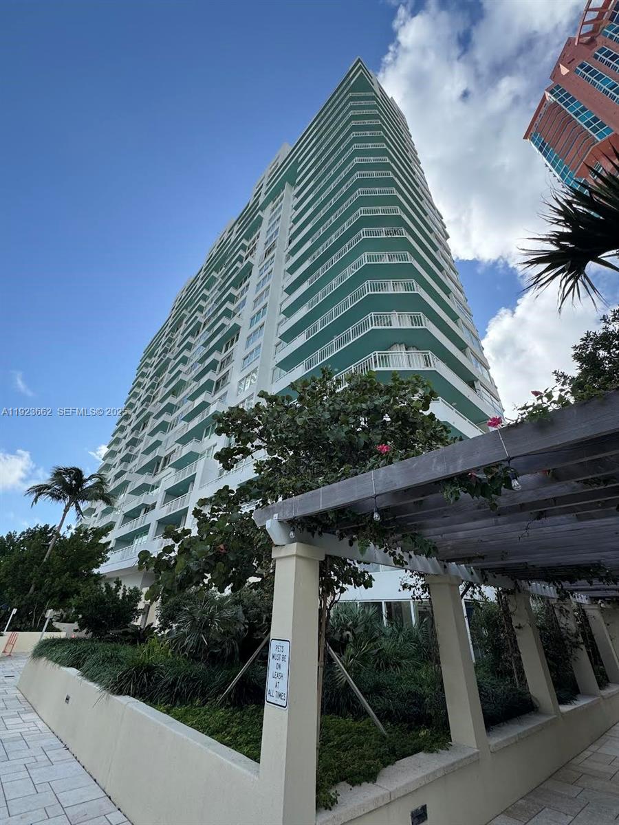 400 S Pointe Dr #1610 Miami Beach, FL 33139