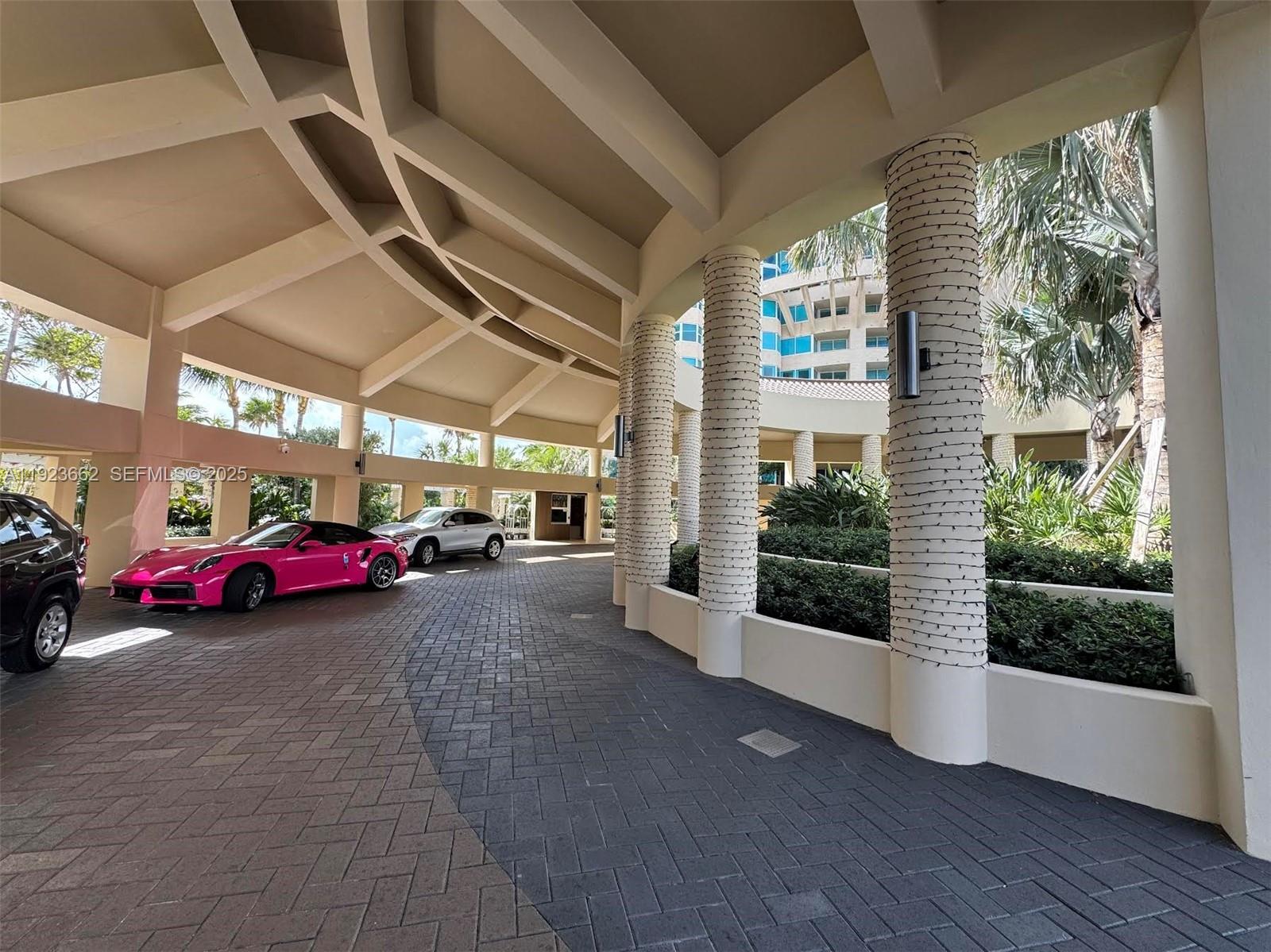 400 S Pointe Dr #1610 Miami Beach, FL 33139