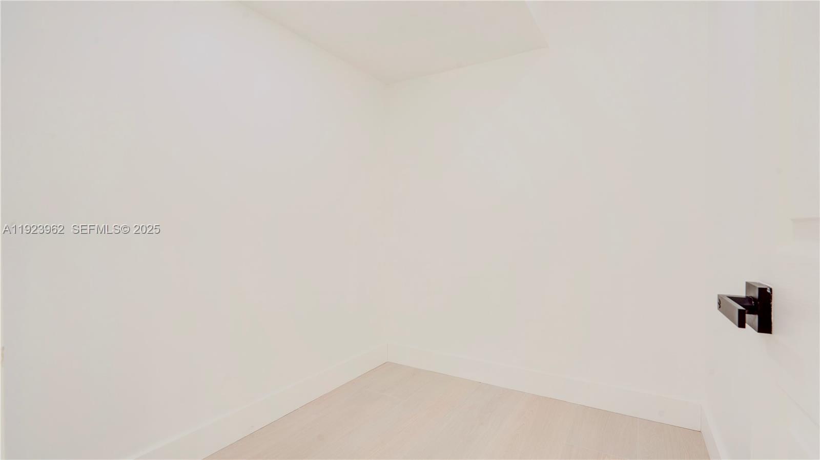 1230 NE 133rd St North Miami, FL 33161