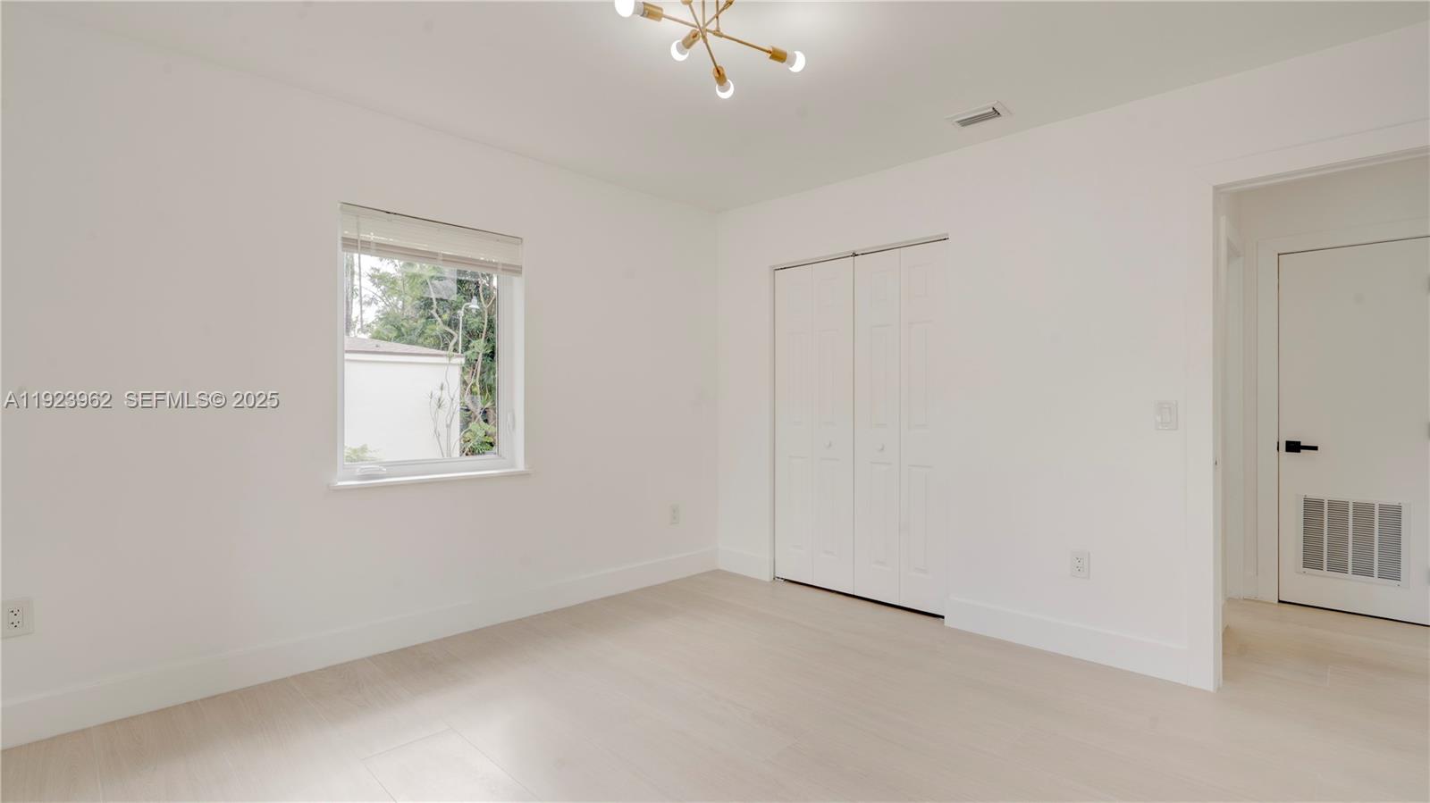 1230 NE 133rd St North Miami, FL 33161