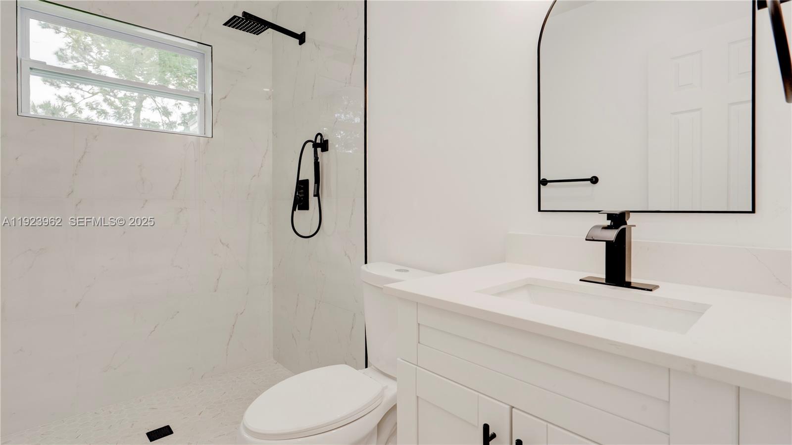 1230 NE 133rd St North Miami, FL 33161