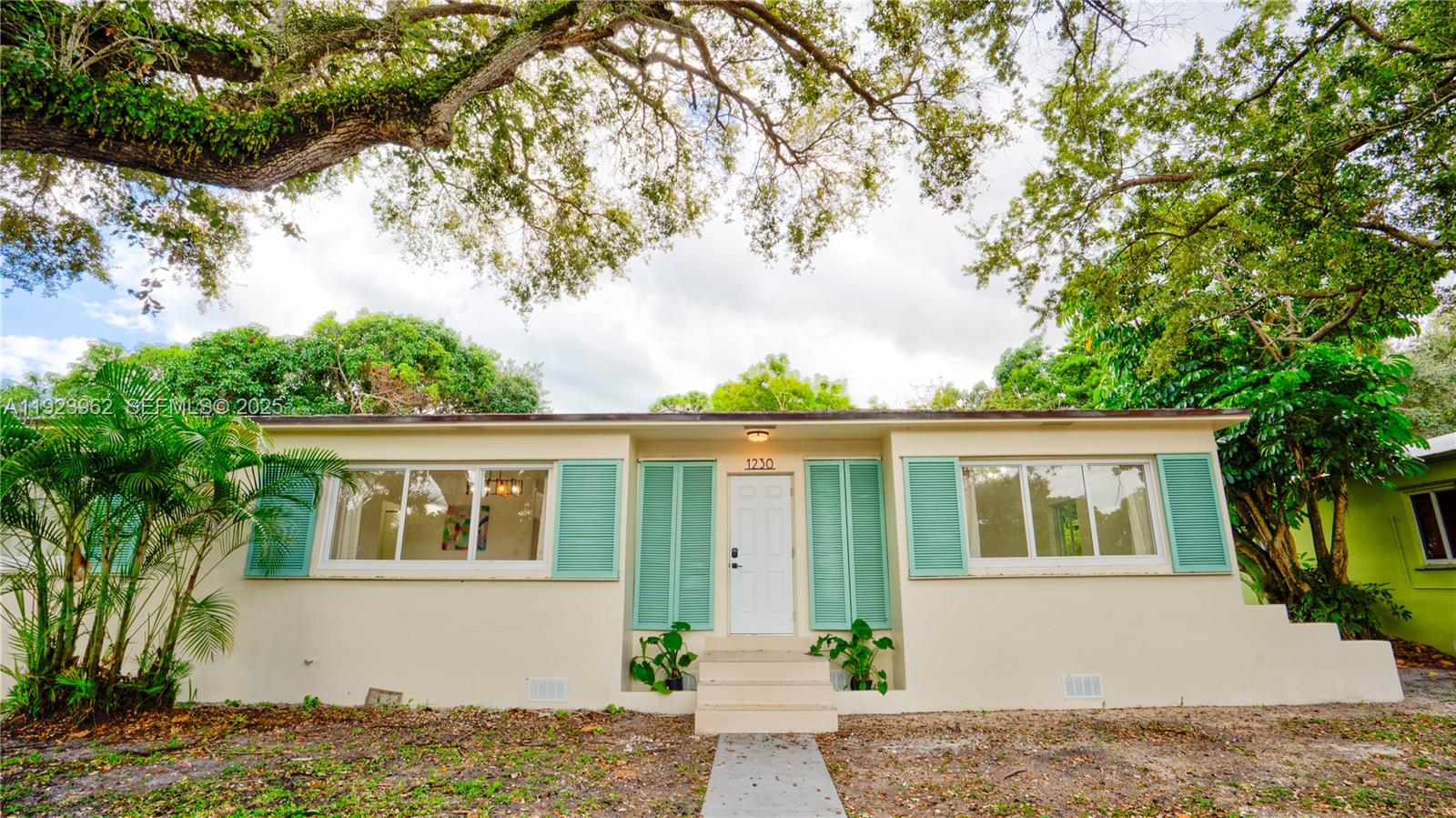 1230 NE 133rd St North Miami, FL 33161