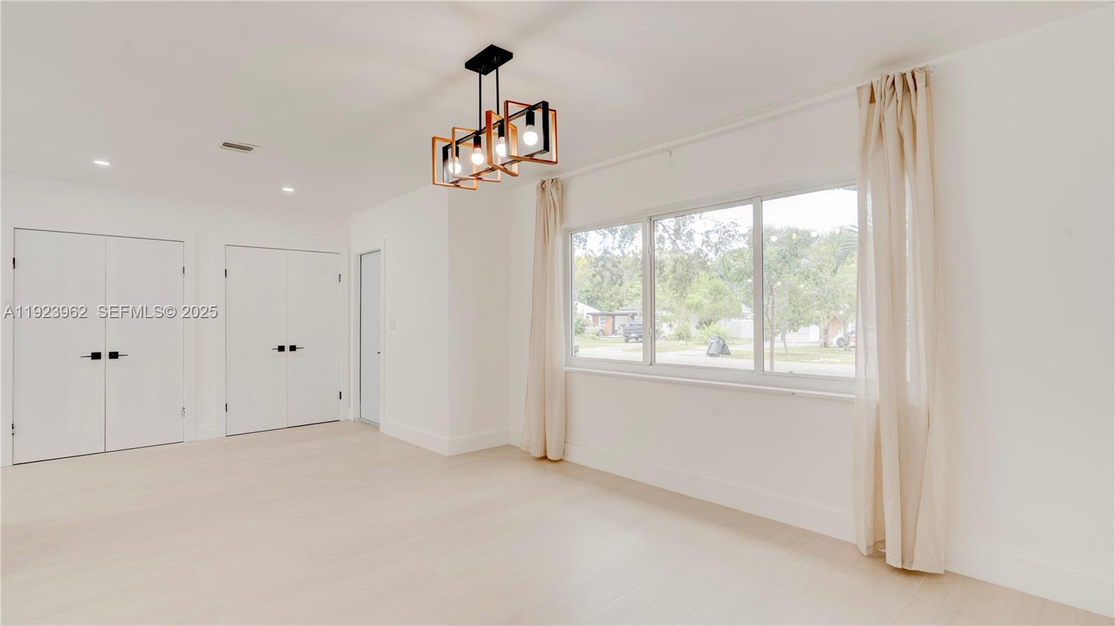 1230 NE 133rd St North Miami, FL 33161