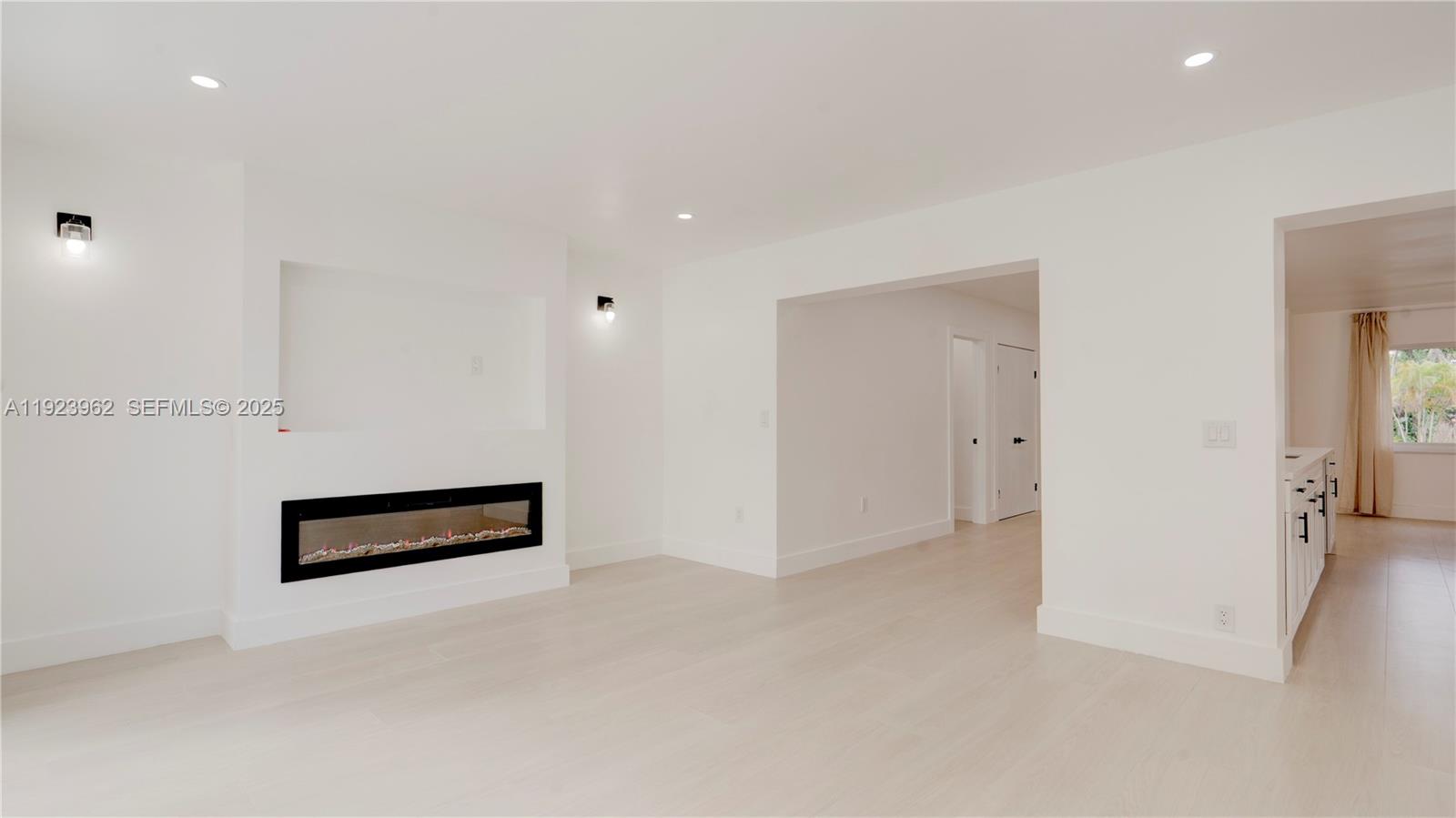 1230 NE 133rd St North Miami, FL 33161