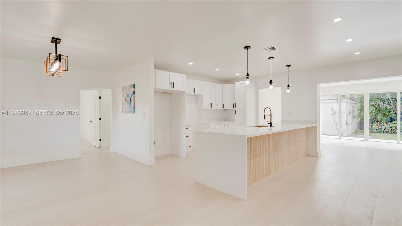 1230 NE 133rd St North Miami, FL 33161