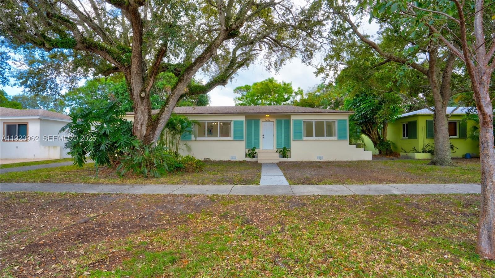 1230 NE 133rd St North Miami, FL 33161