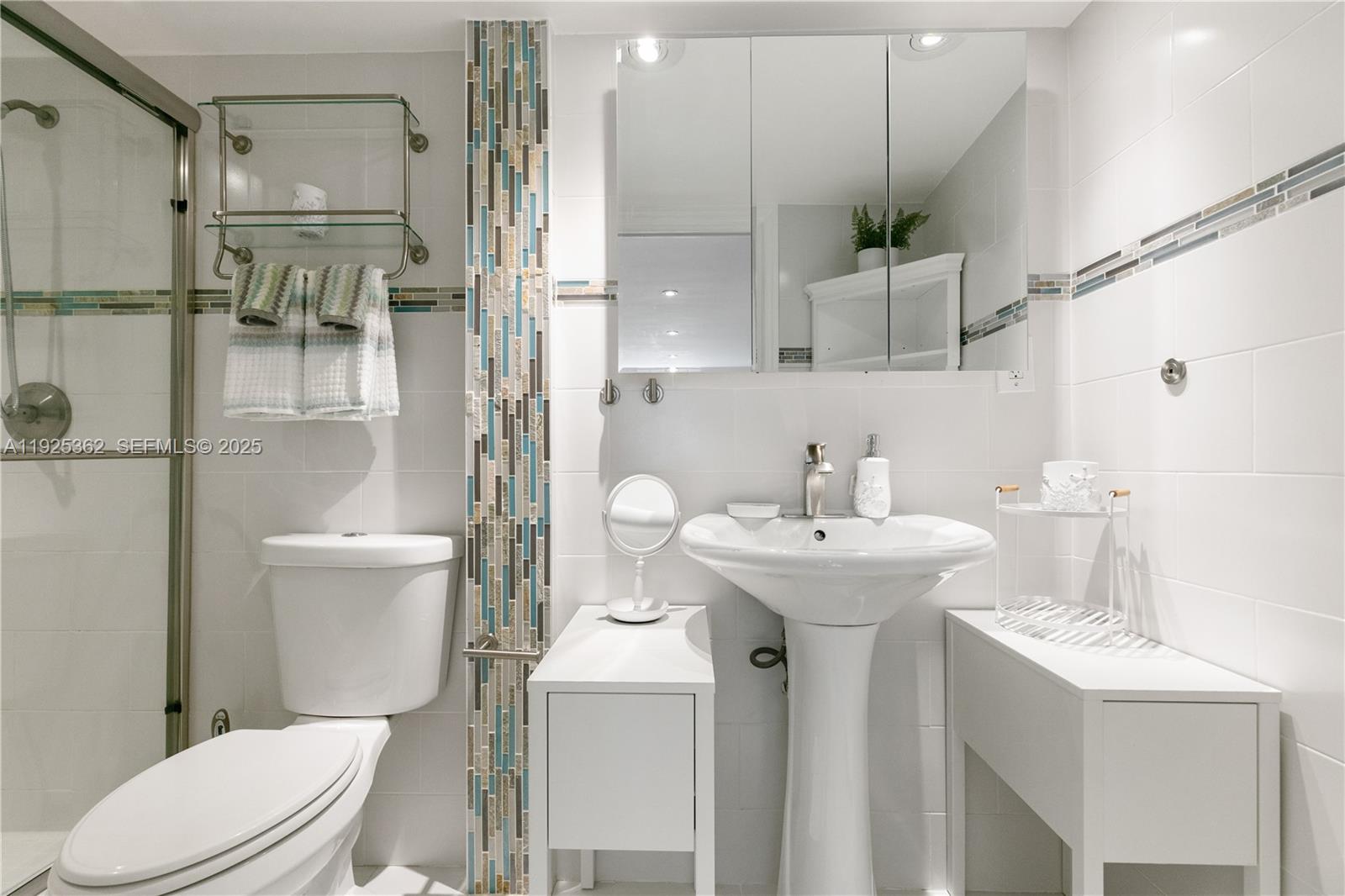 1900 N Victoria Park Rd Fort Lauderdale, FL 33305