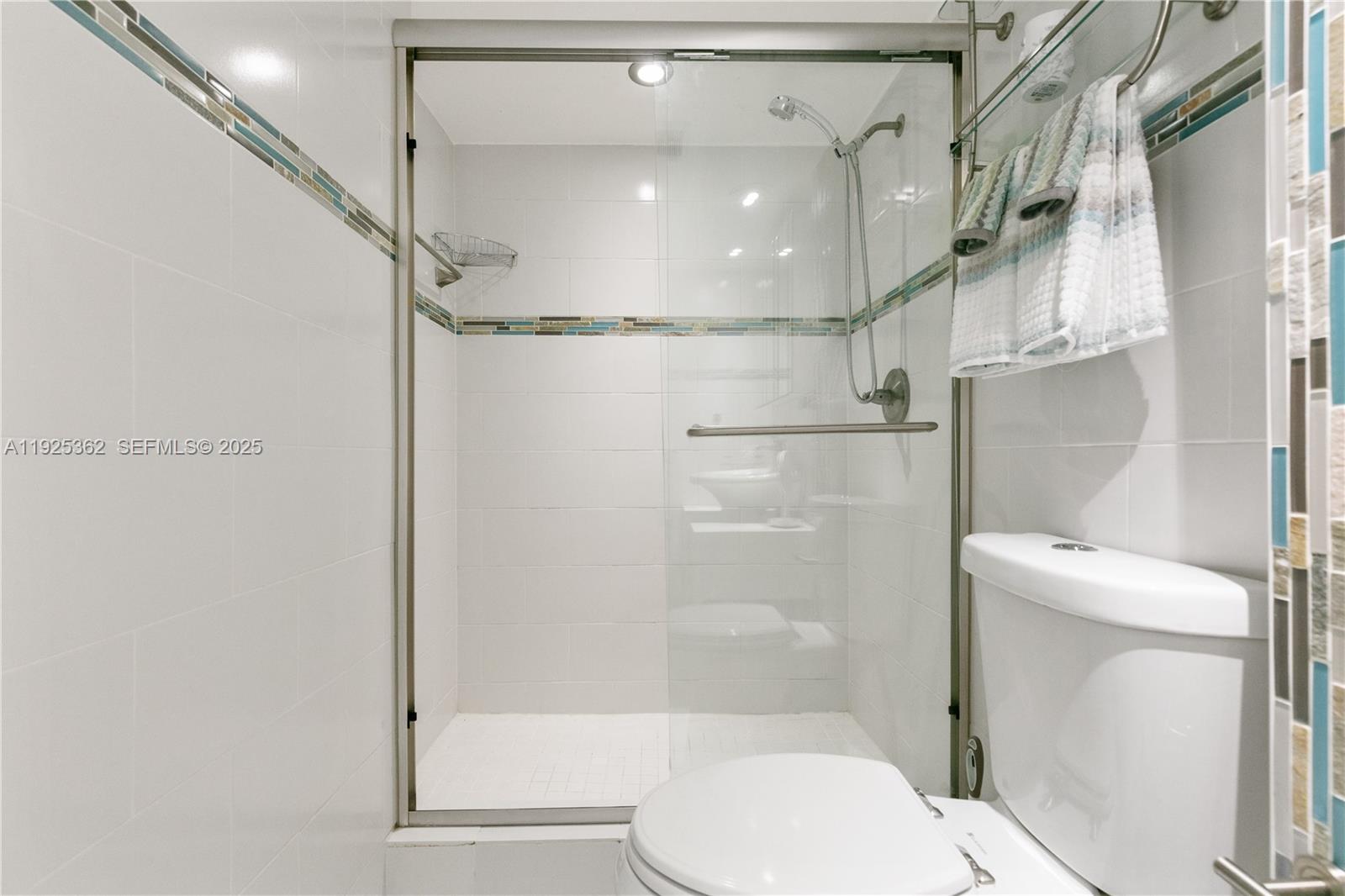 1900 N Victoria Park Rd Fort Lauderdale, FL 33305