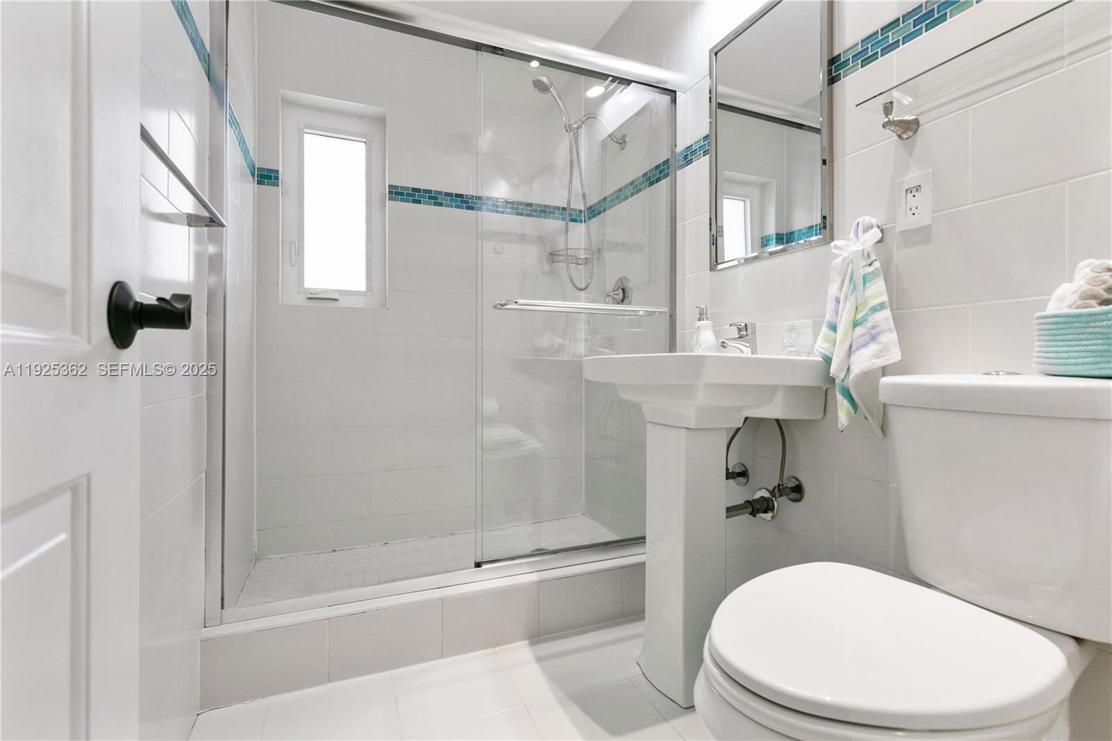 1900 N Victoria Park Rd Fort Lauderdale, FL 33305