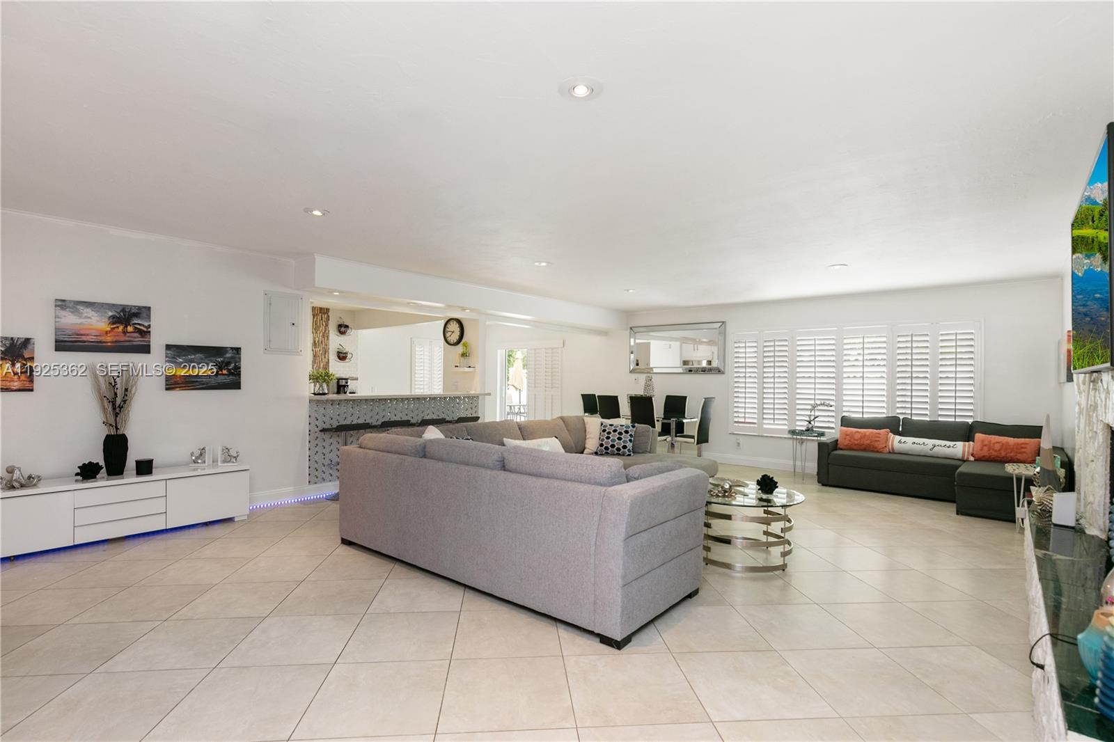 1900 N Victoria Park Rd Fort Lauderdale, FL 33305