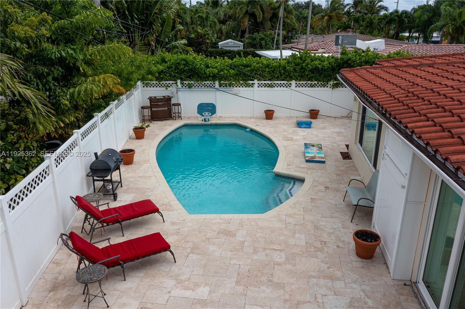 1900 N Victoria Park Rd Fort Lauderdale, FL 33305