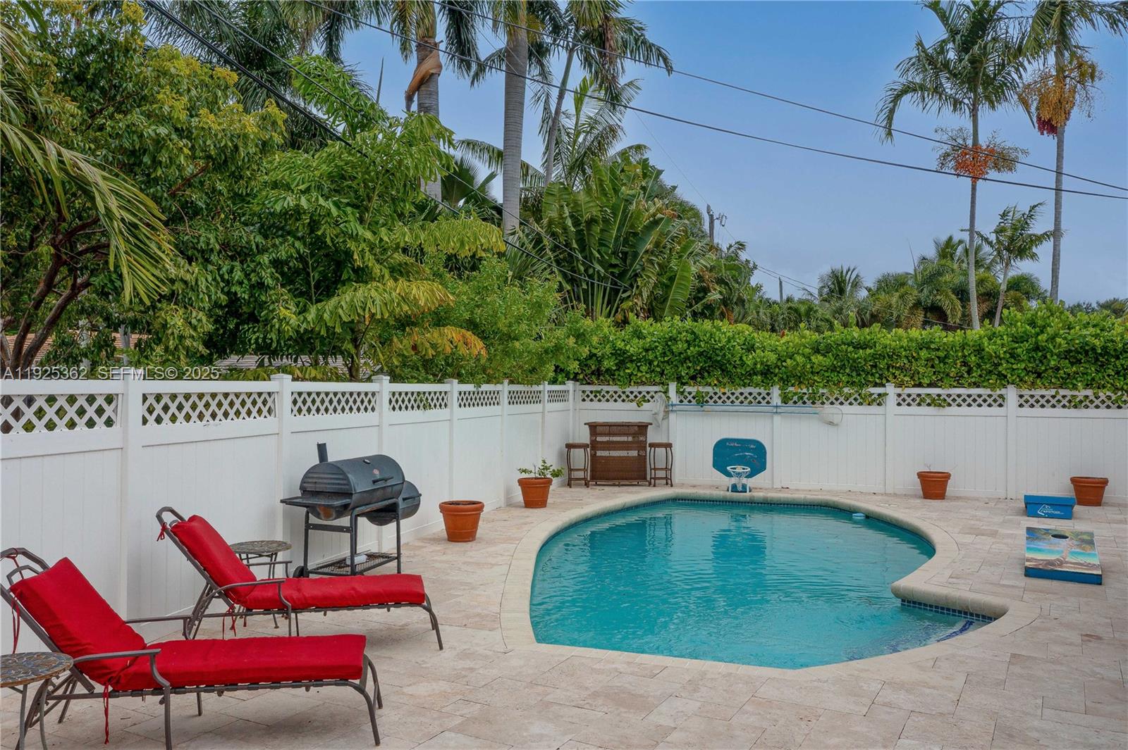 1900 N Victoria Park Rd Fort Lauderdale, FL 33305