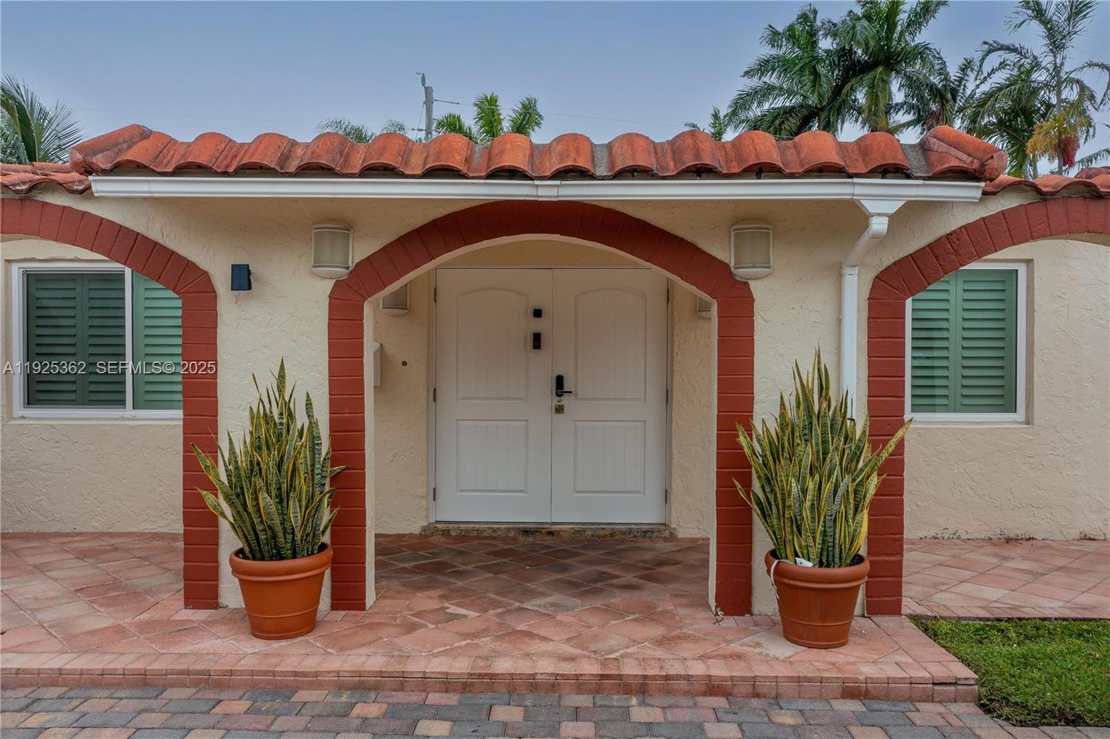 1900 N Victoria Park Rd Fort Lauderdale, FL 33305