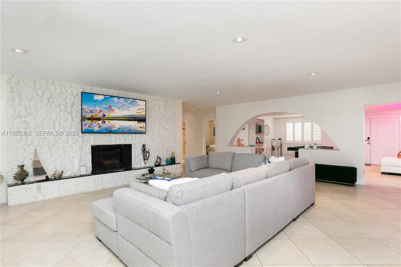 1900 N Victoria Park Rd Fort Lauderdale, FL 33305