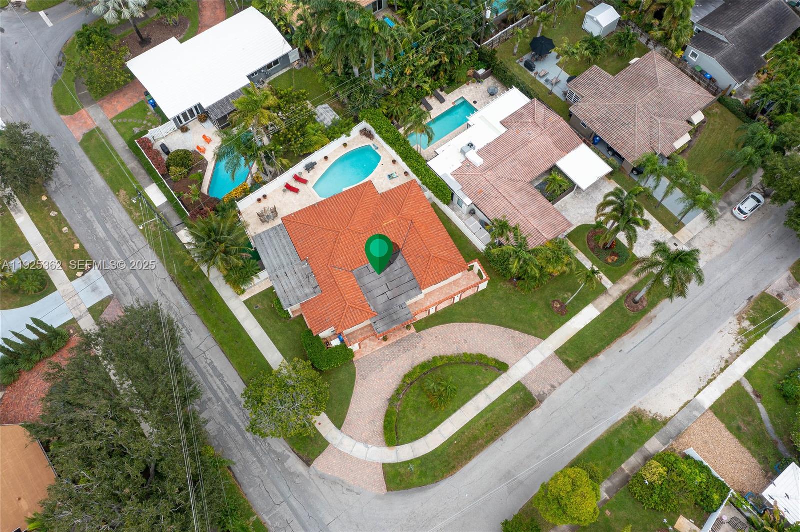 1900 N Victoria Park Rd Fort Lauderdale, FL 33305