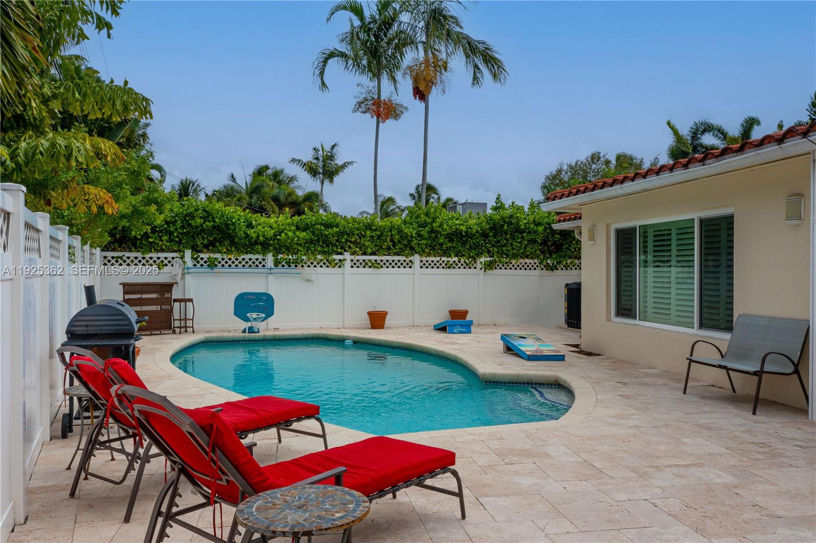 1900 N Victoria Park Rd Fort Lauderdale, FL 33305