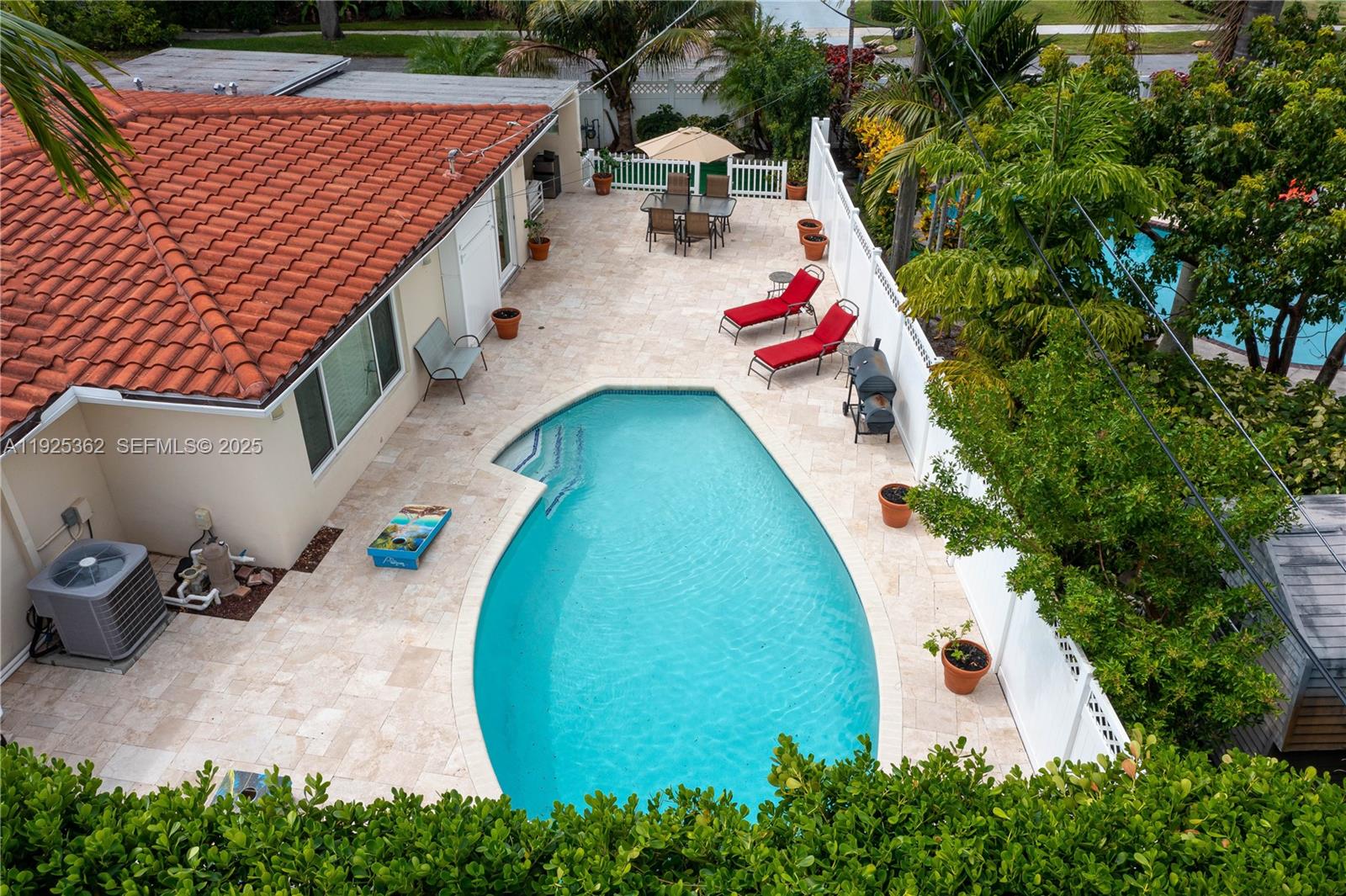 1900 N Victoria Park Rd Fort Lauderdale, FL 33305