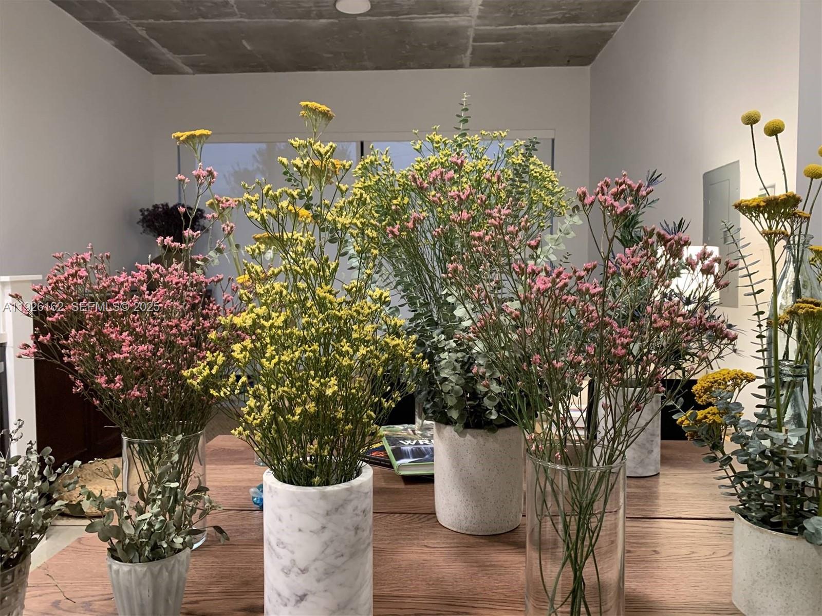 1053 NW 29th St Miami, FL 33127