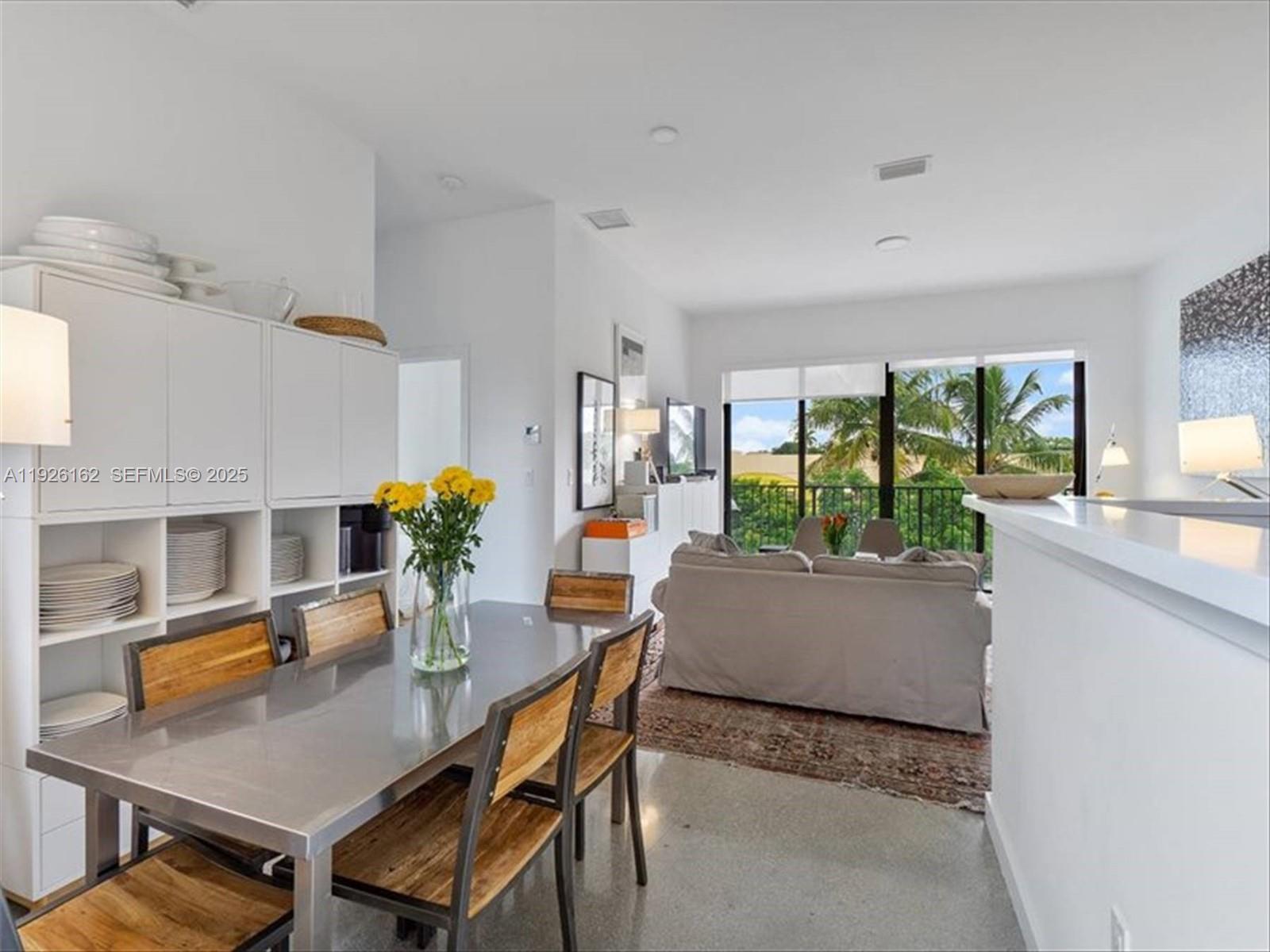 1053 NW 29th St Miami, FL 33127