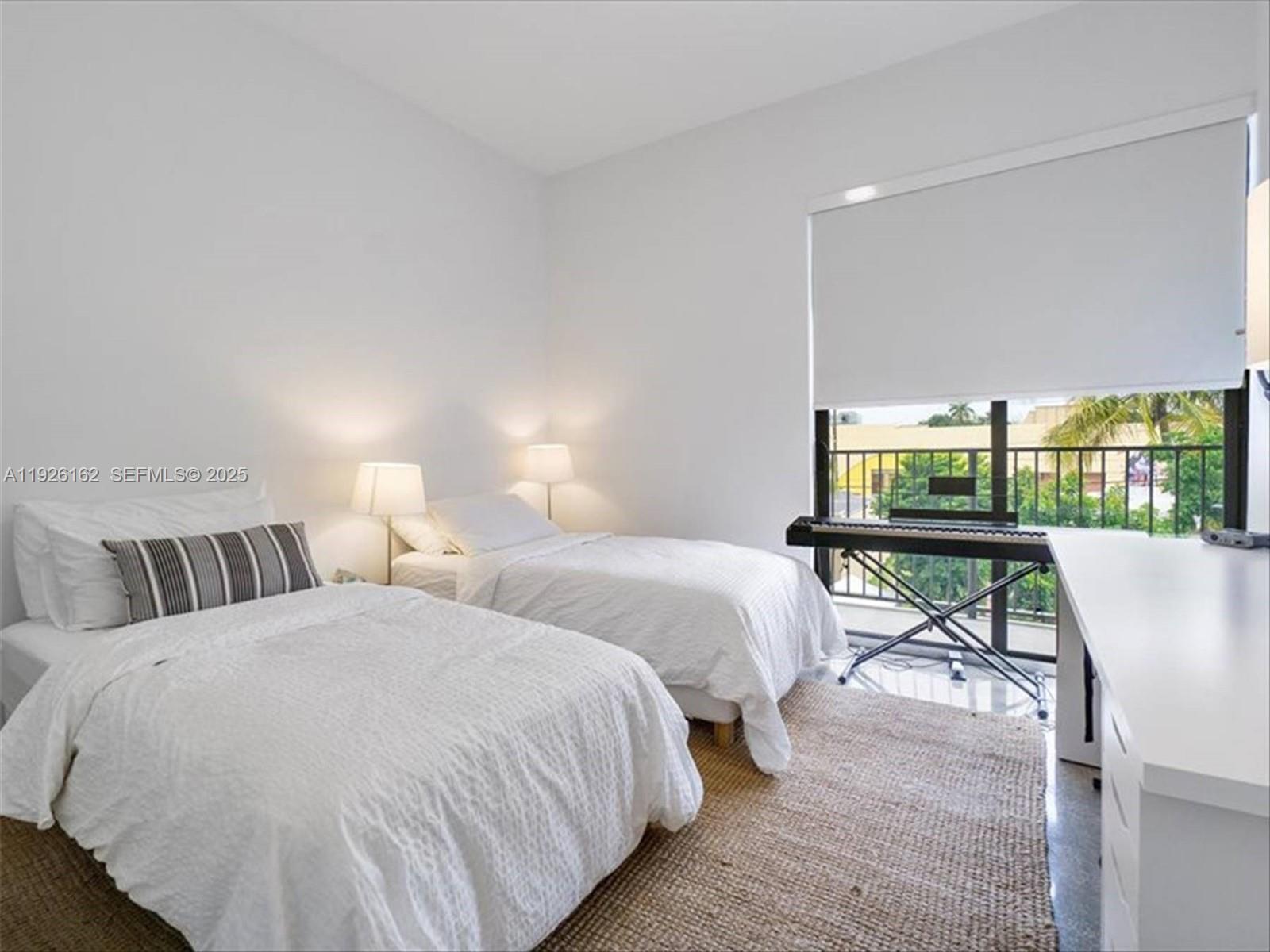 1053 NW 29th St Miami, FL 33127