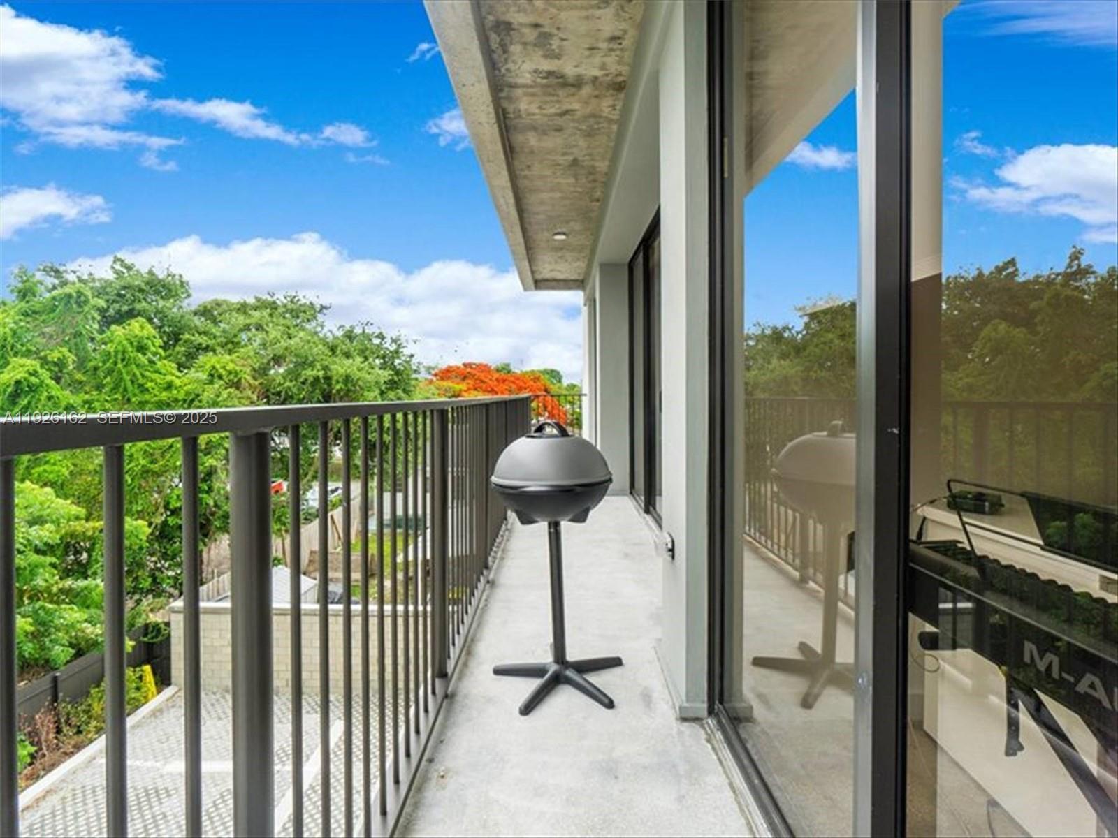 1053 NW 29th St Miami, FL 33127