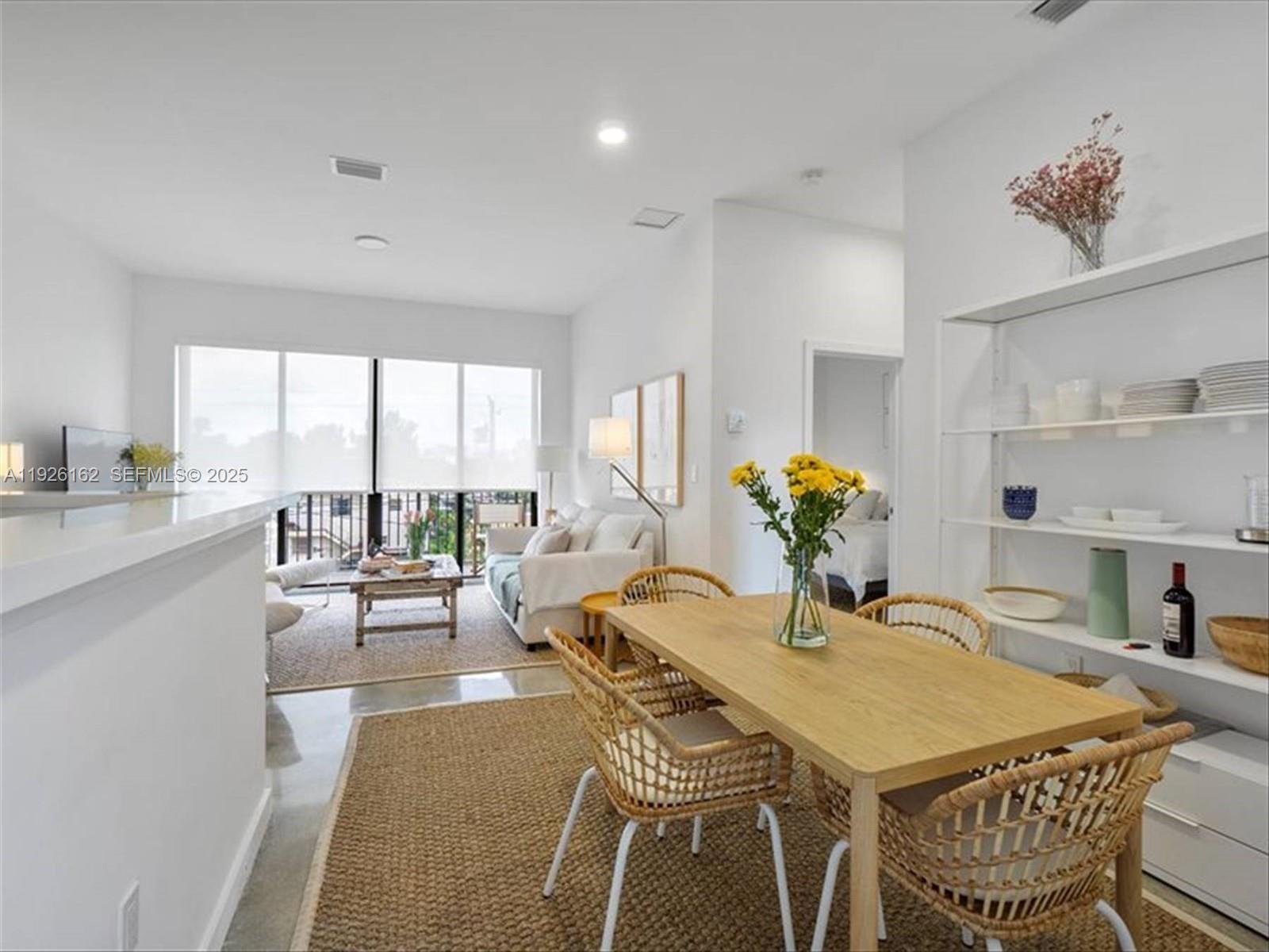 1053 NW 29th St Miami, FL 33127