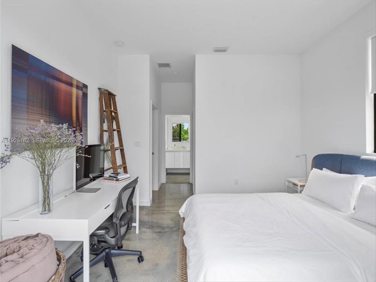 1053 NW 29th St Miami, FL 33127